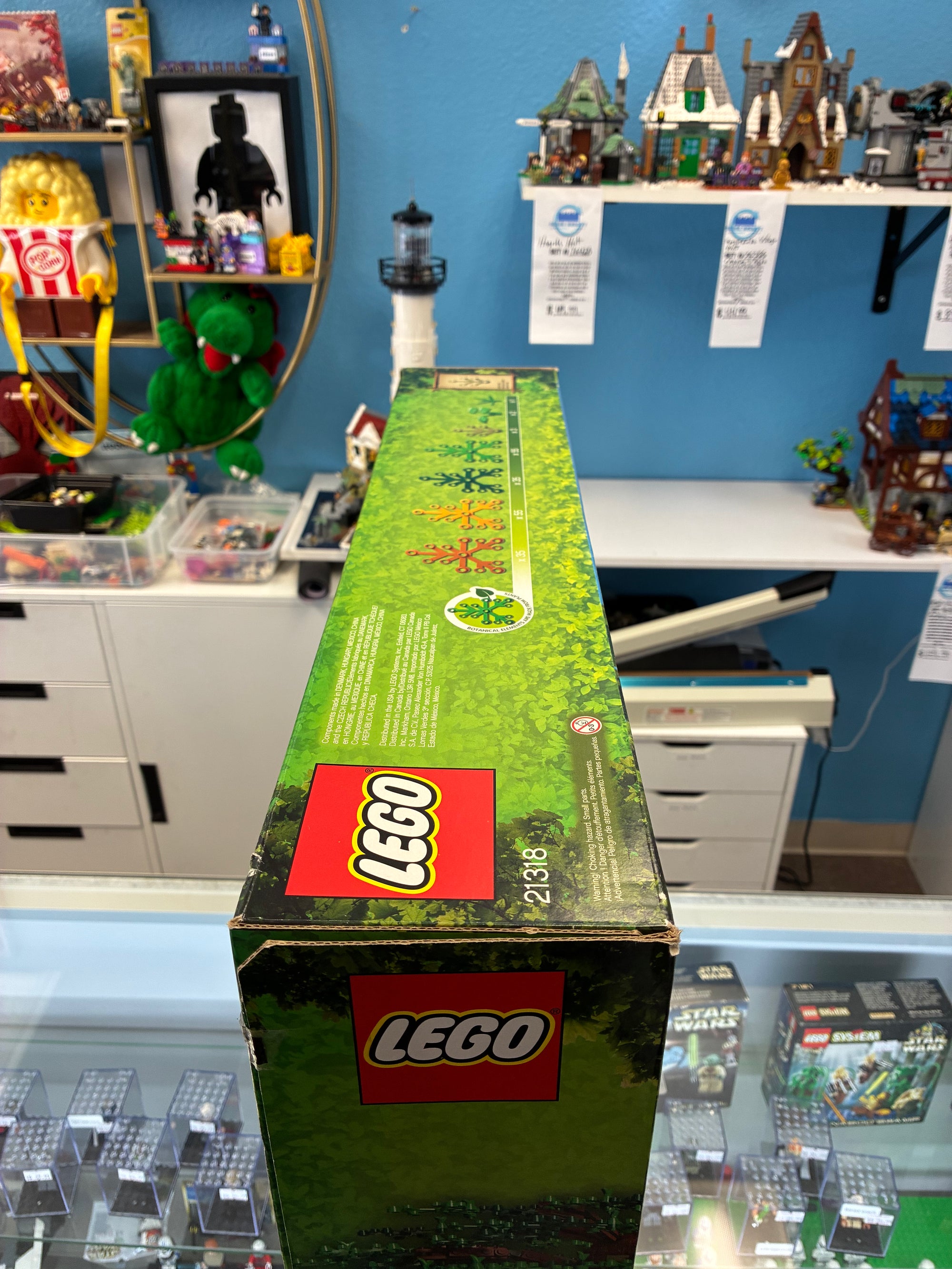 21318 Treehouse - Sealed