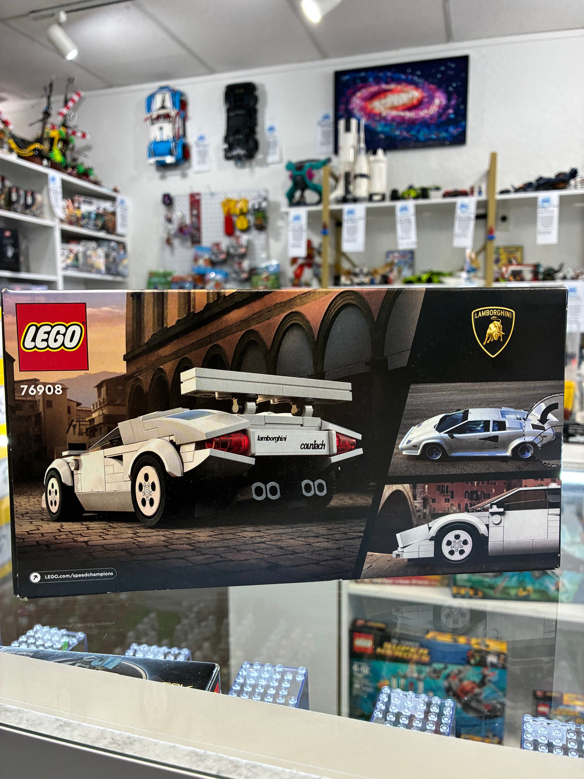 76908 Lamborghini Countach - Sealed