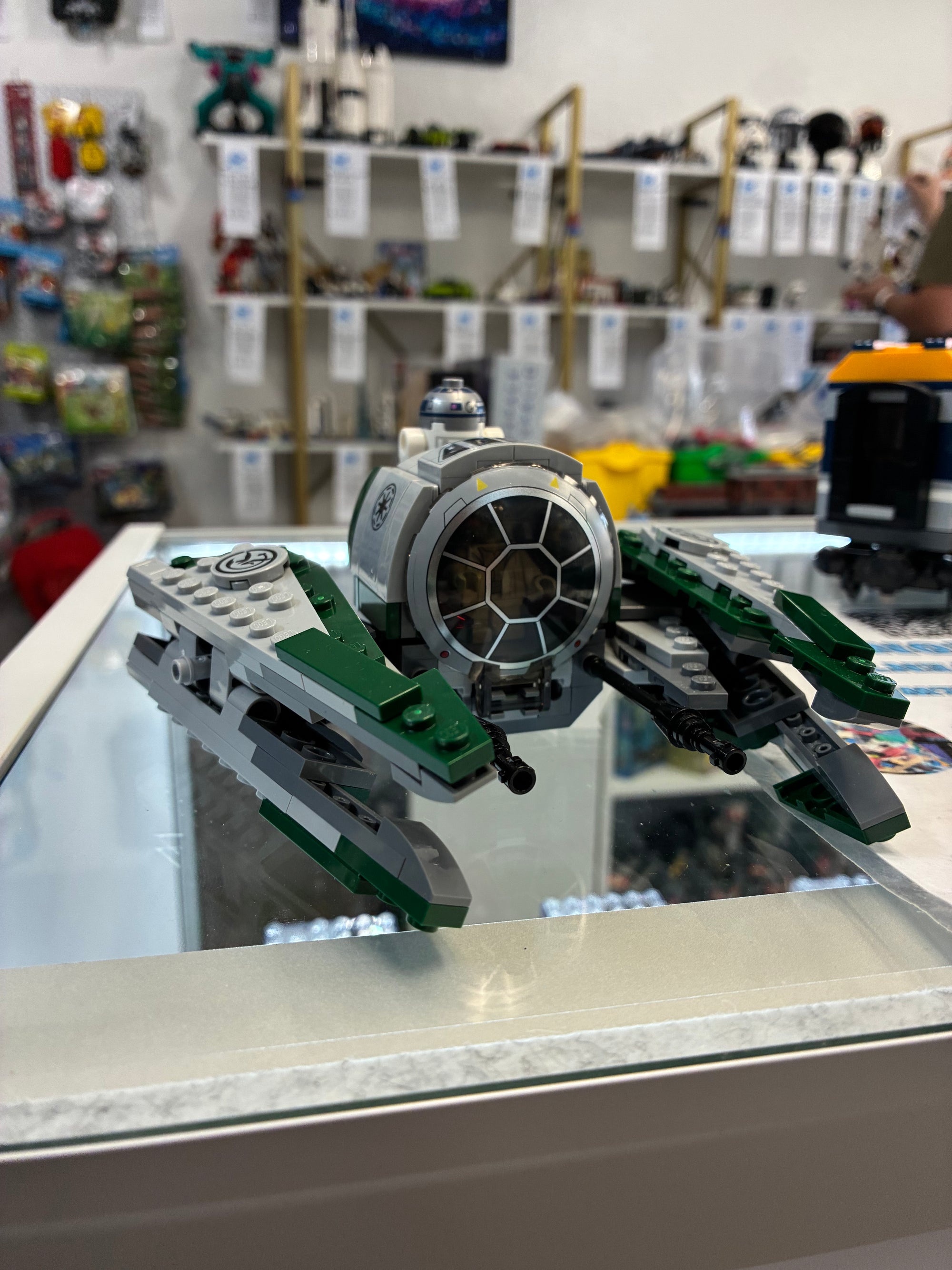 75168 Star Wars Yoda’s Star Fighter - Used