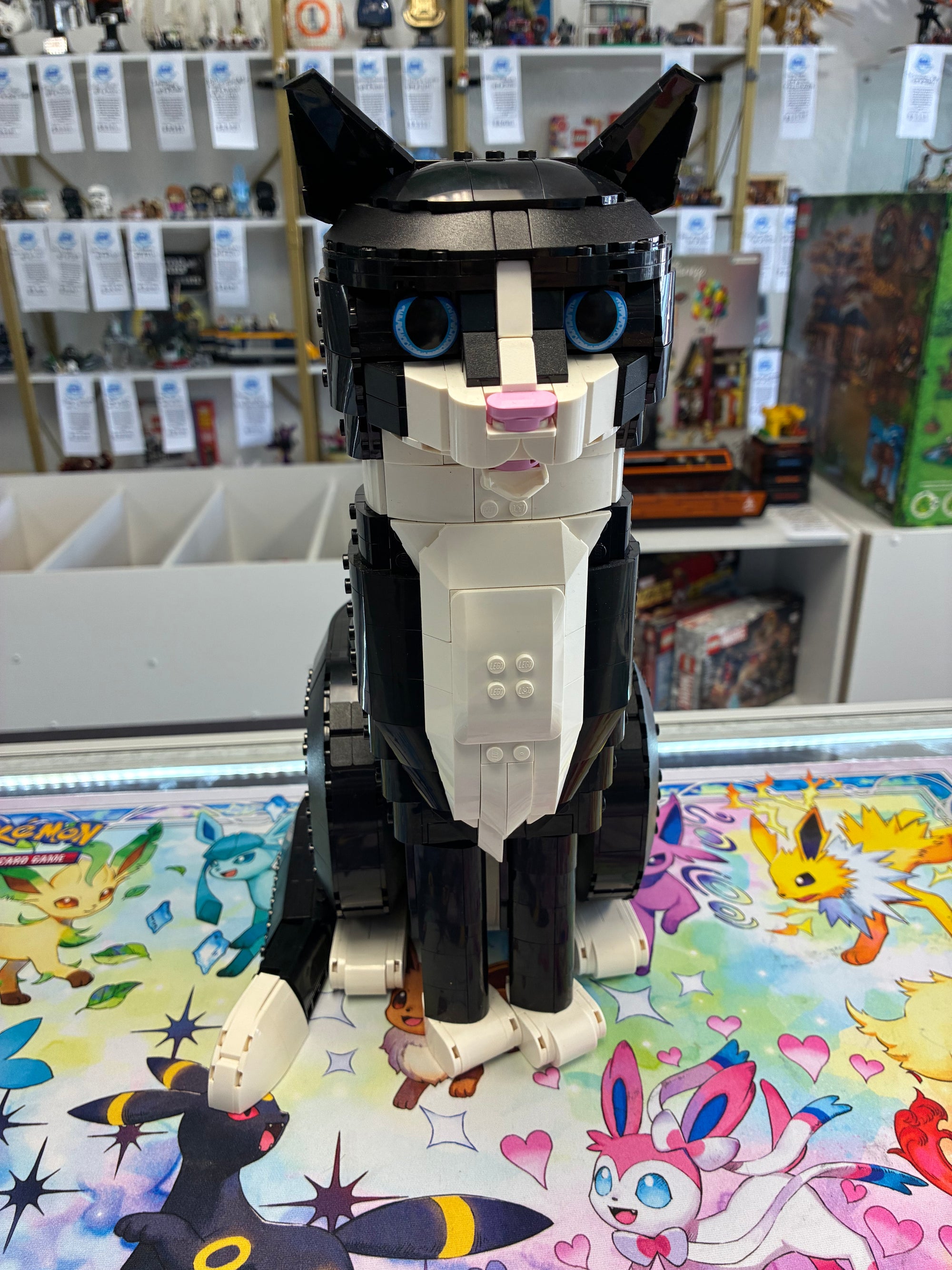 21349 Ideas Tuxedo Cat - Used