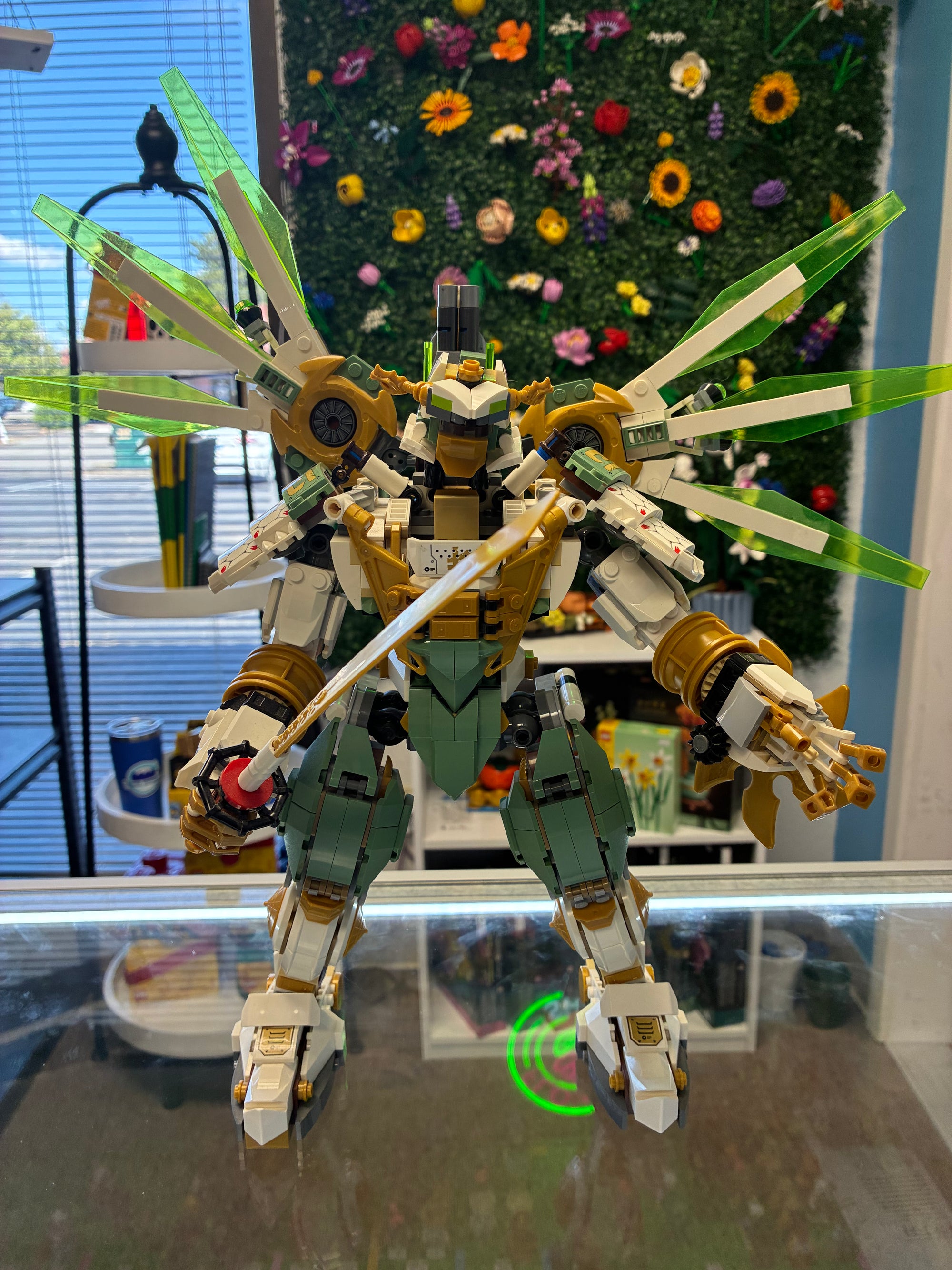 70676 Lloyd’s Titan Mech - Used