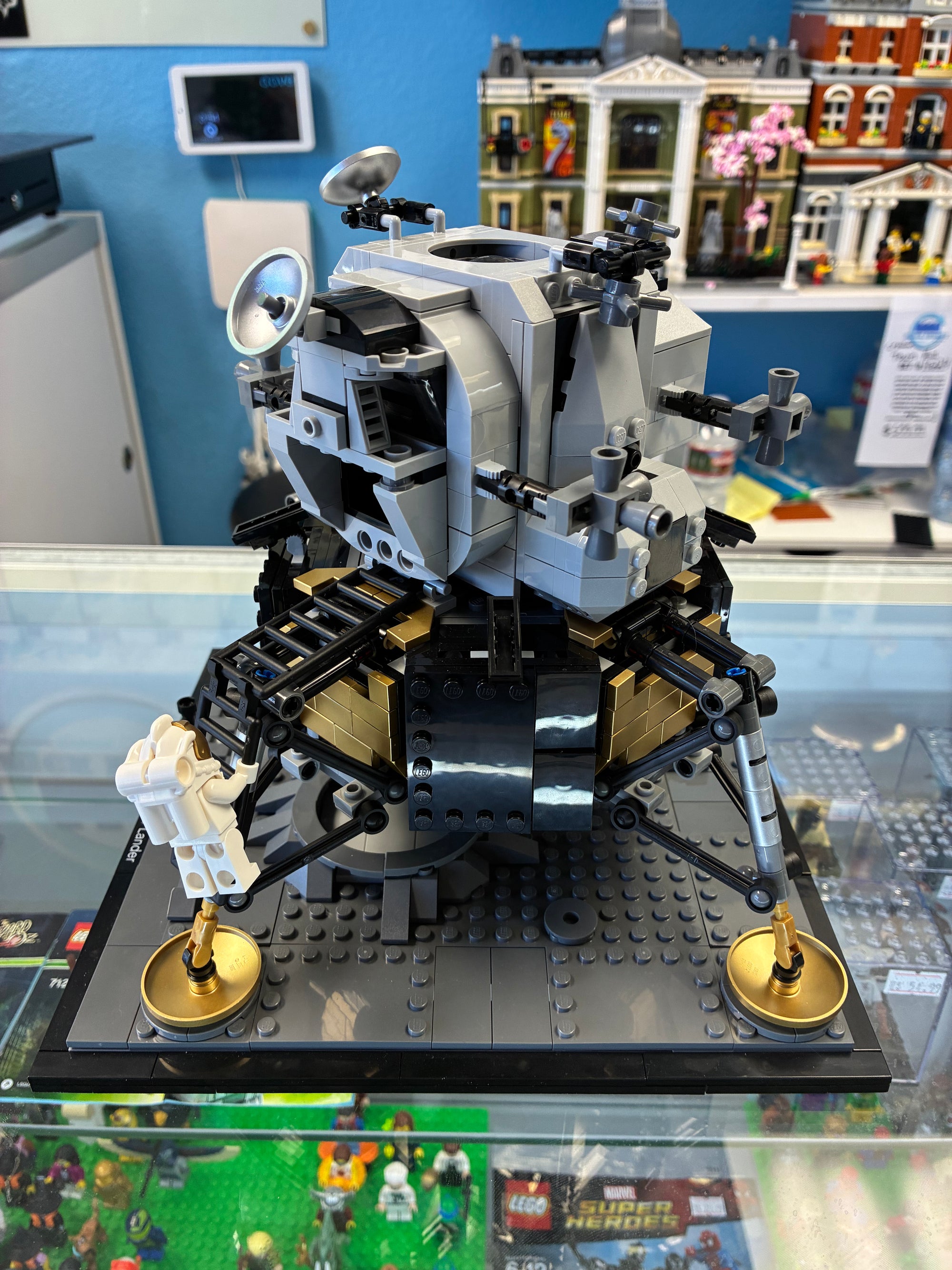 10266 NASA Apollo 11 Lunar Landing - Used