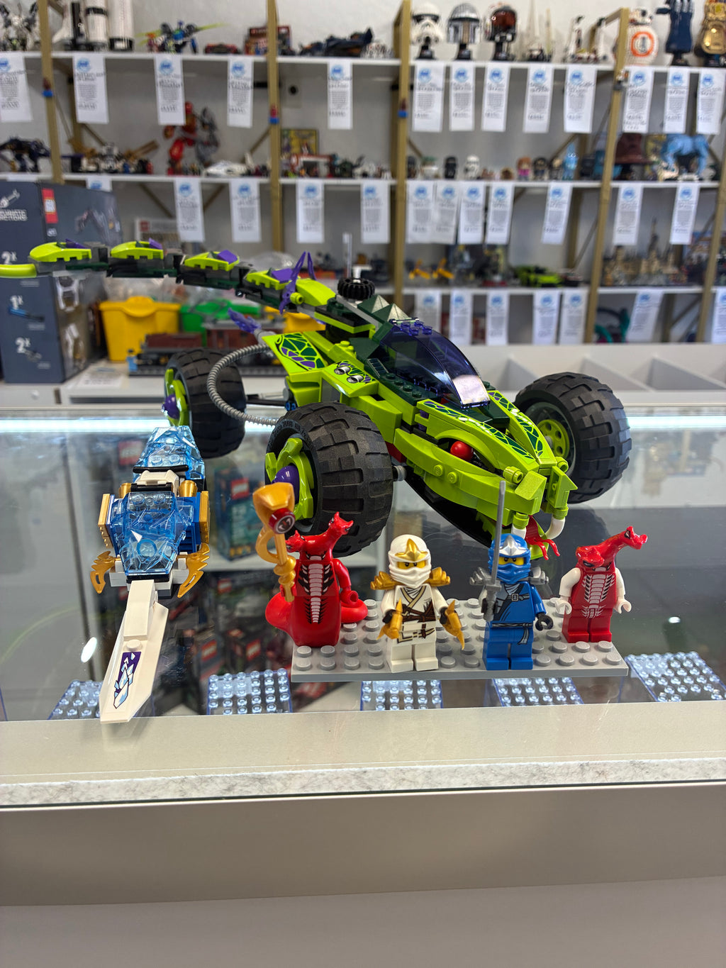 9445 NINJAGO Fangpyre Truck Ambush - Used