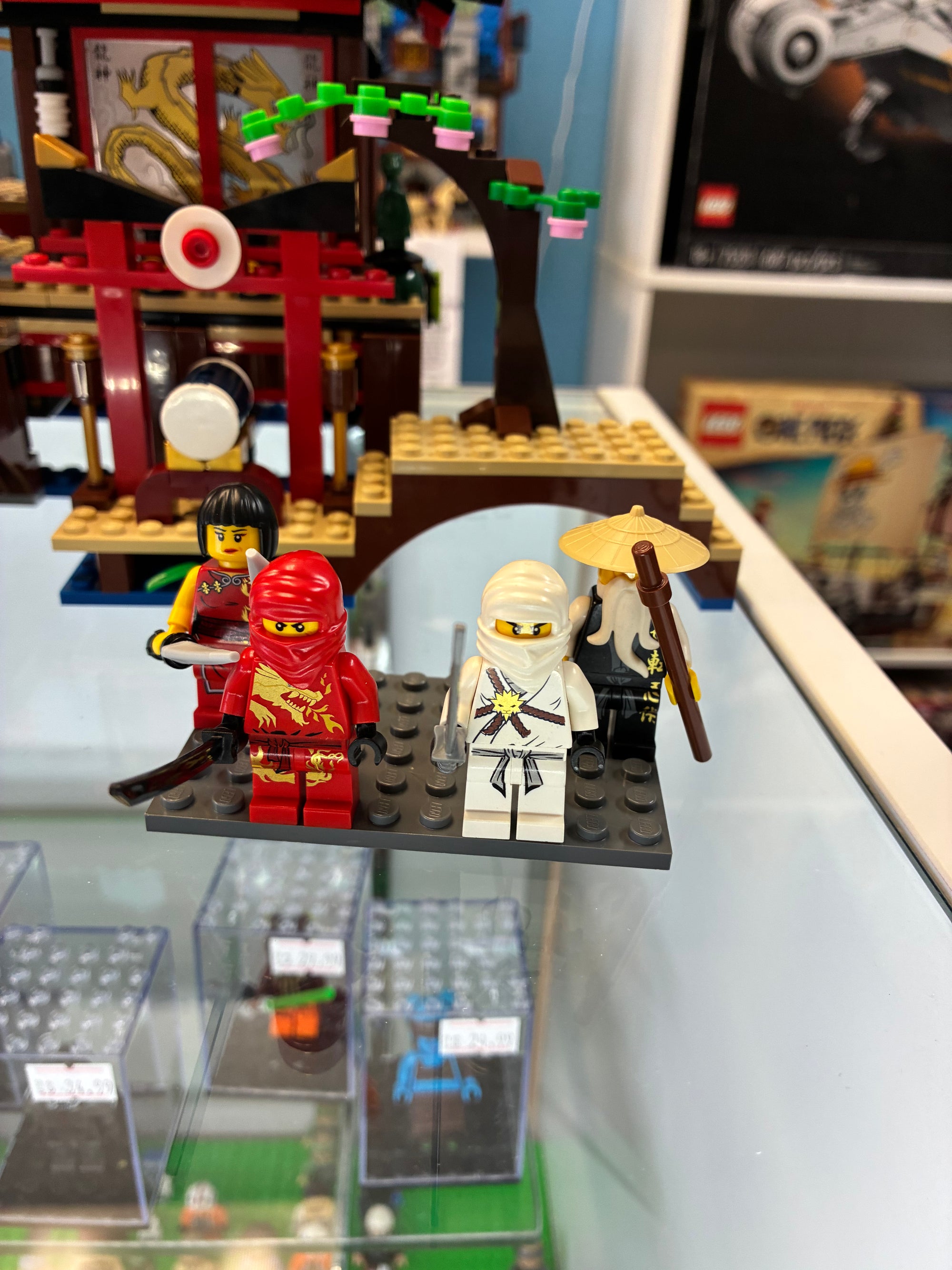 2507 Ninjago: Fire Temple - Used
