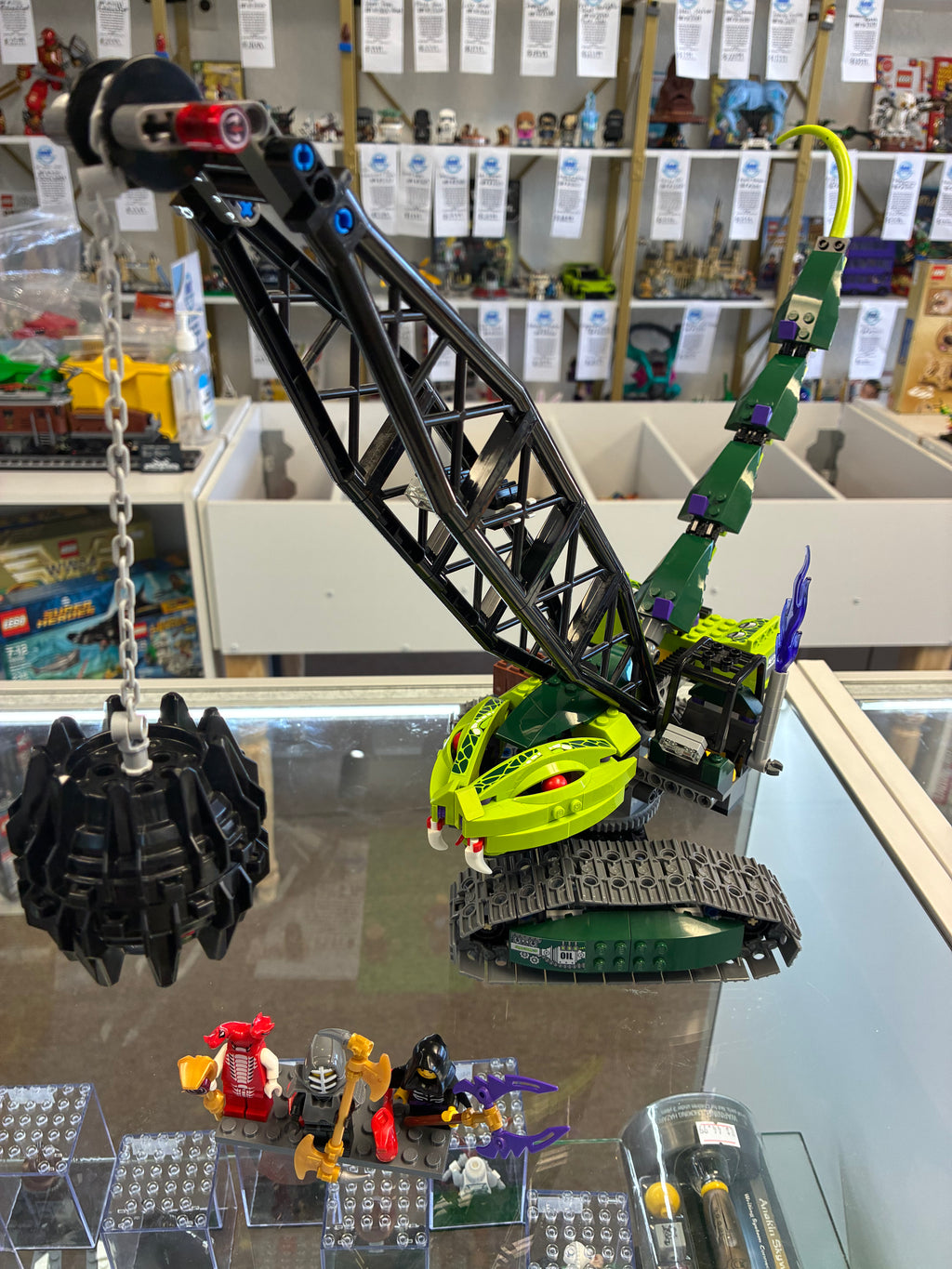 9457 Ninjago: Fangpyre Wreaking Ball - Used