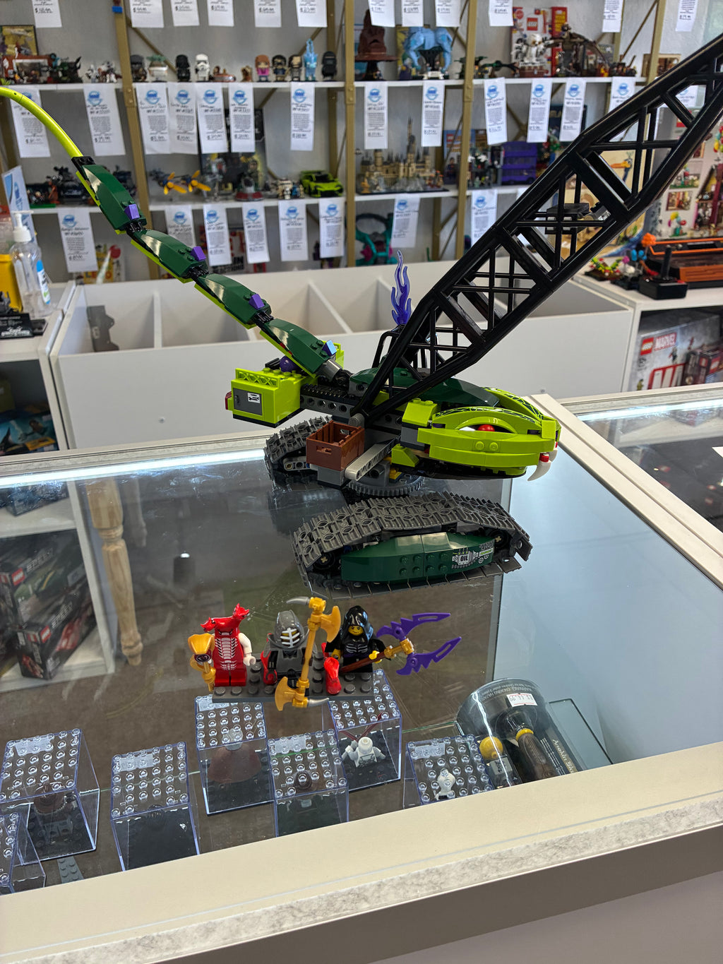 9457 Ninjago: Fangpyre Wreaking Ball - Used