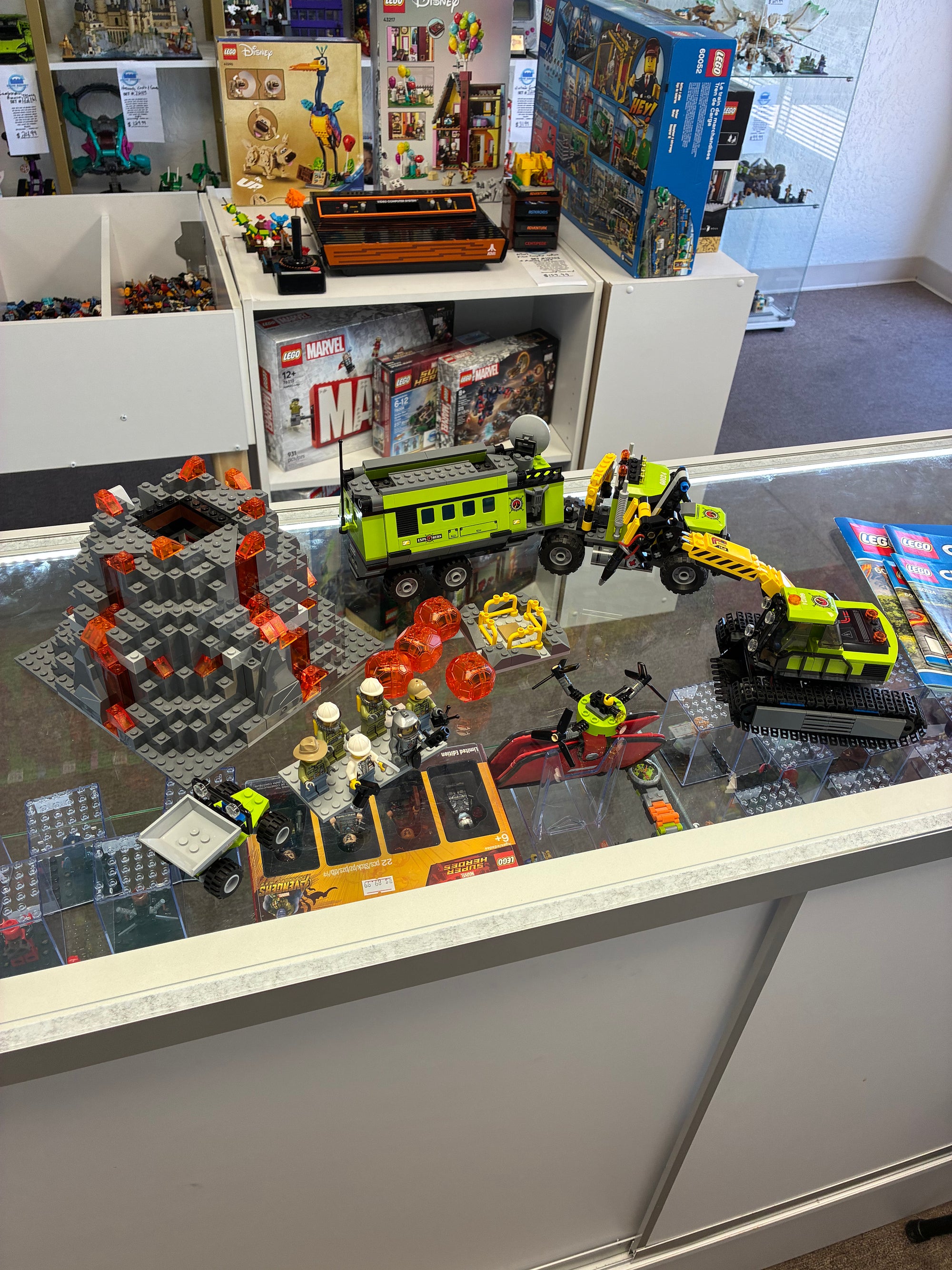 60124 City: Volcano Exploration Base - Used