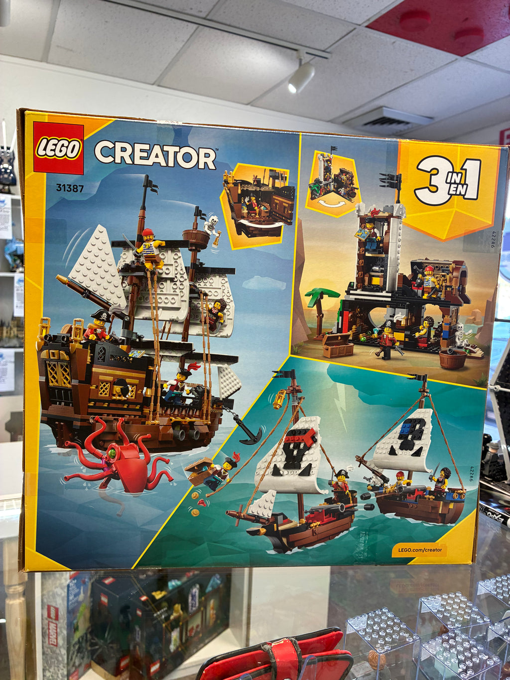 31387 Creator: Iconic Pirate Ship - Sealed