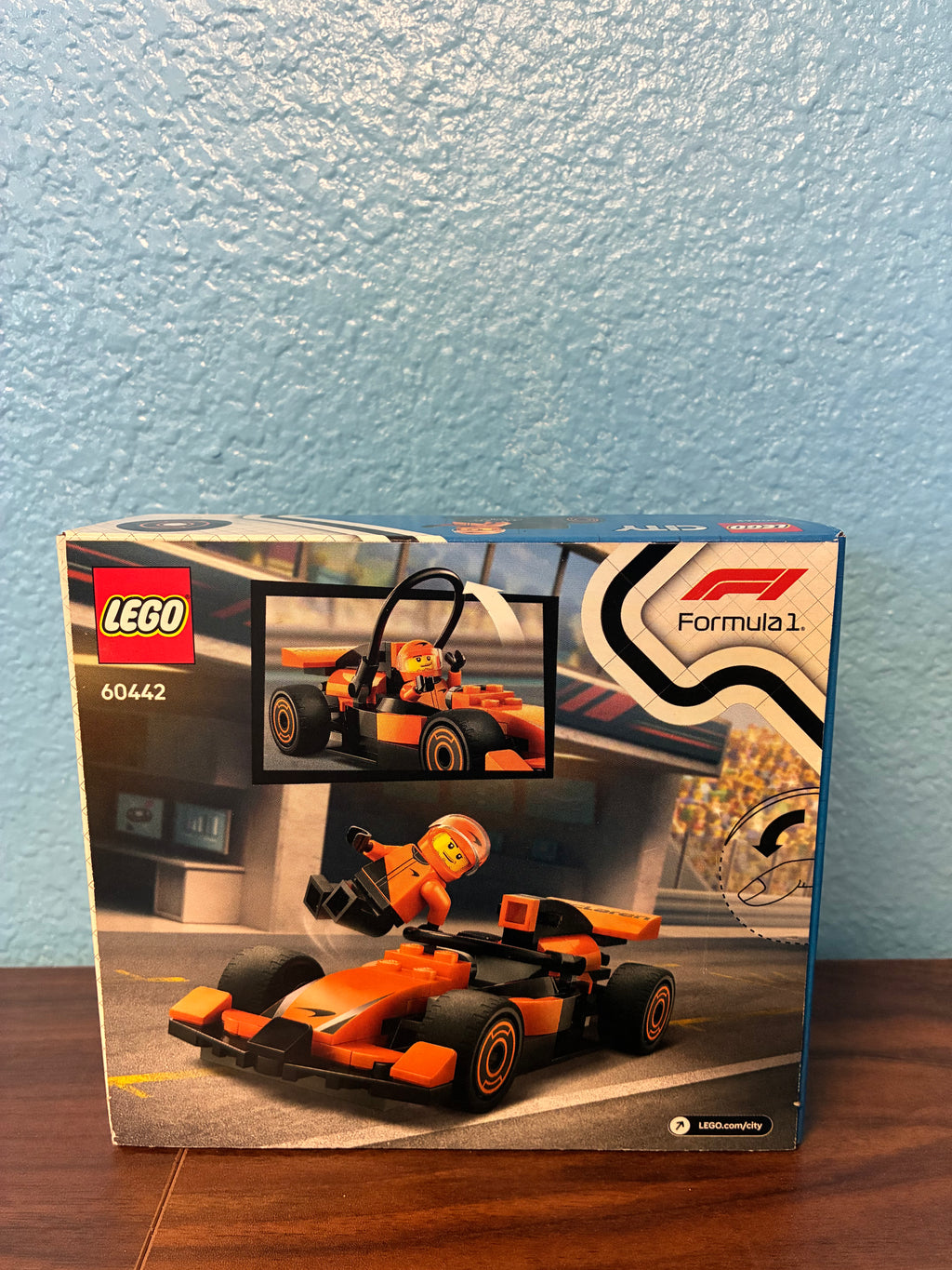 60442 F1 Driver with McLaren Race Car - Sealed
