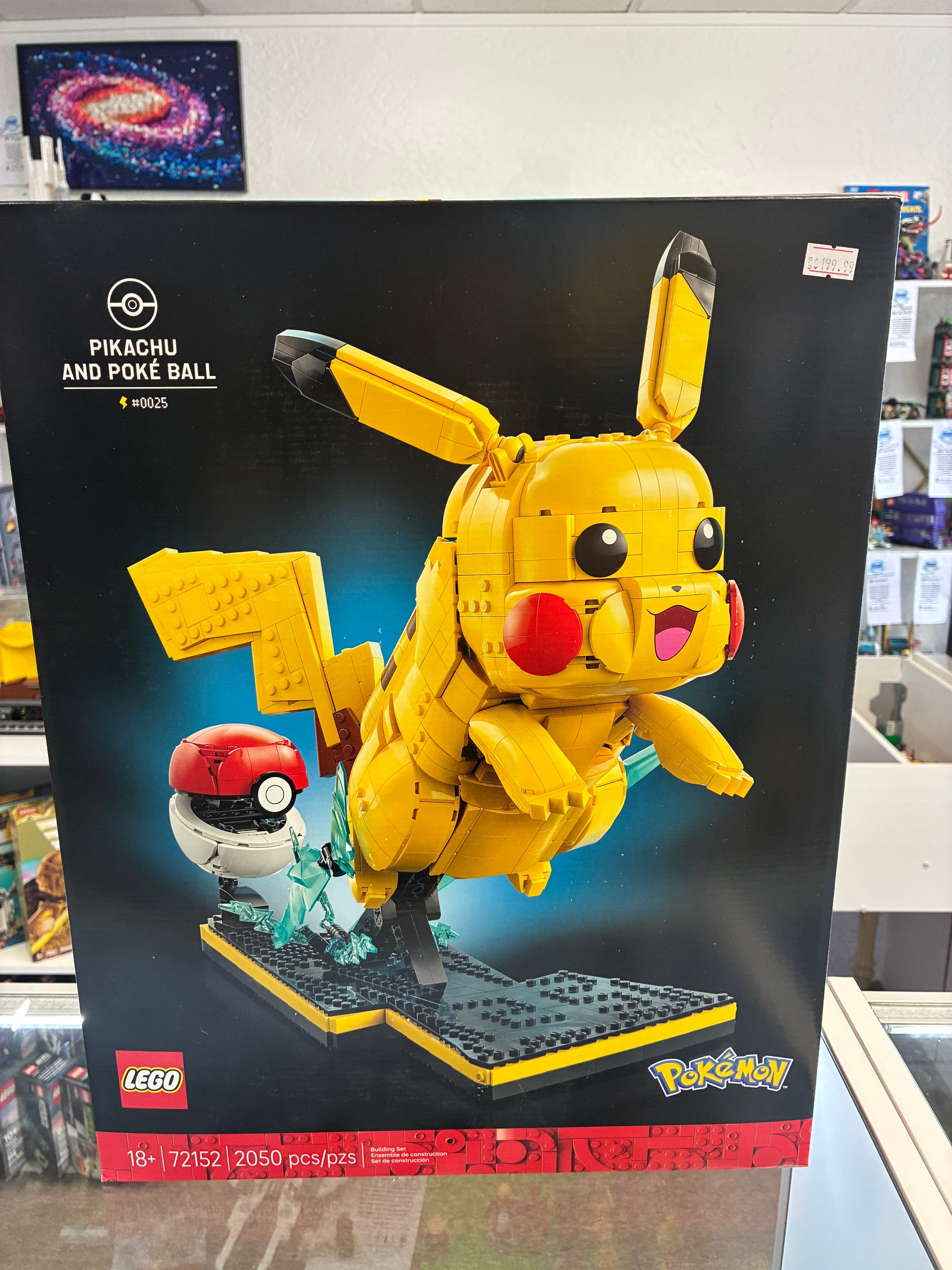 72152 Pikachu and Poke Ball - Sealed