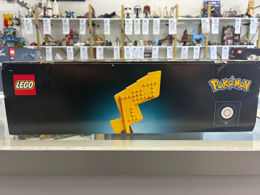 72152 Pikachu and Poke Ball - Sealed