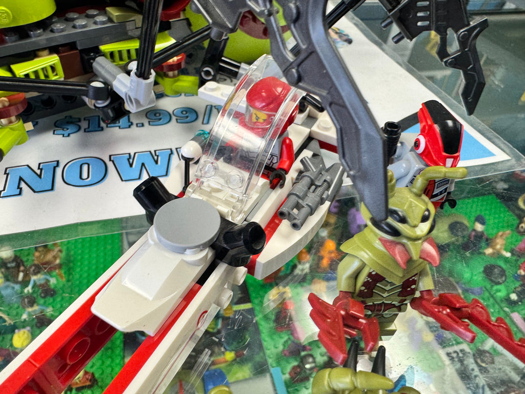 70708 Galaxy Squad Hive Crawler - Used