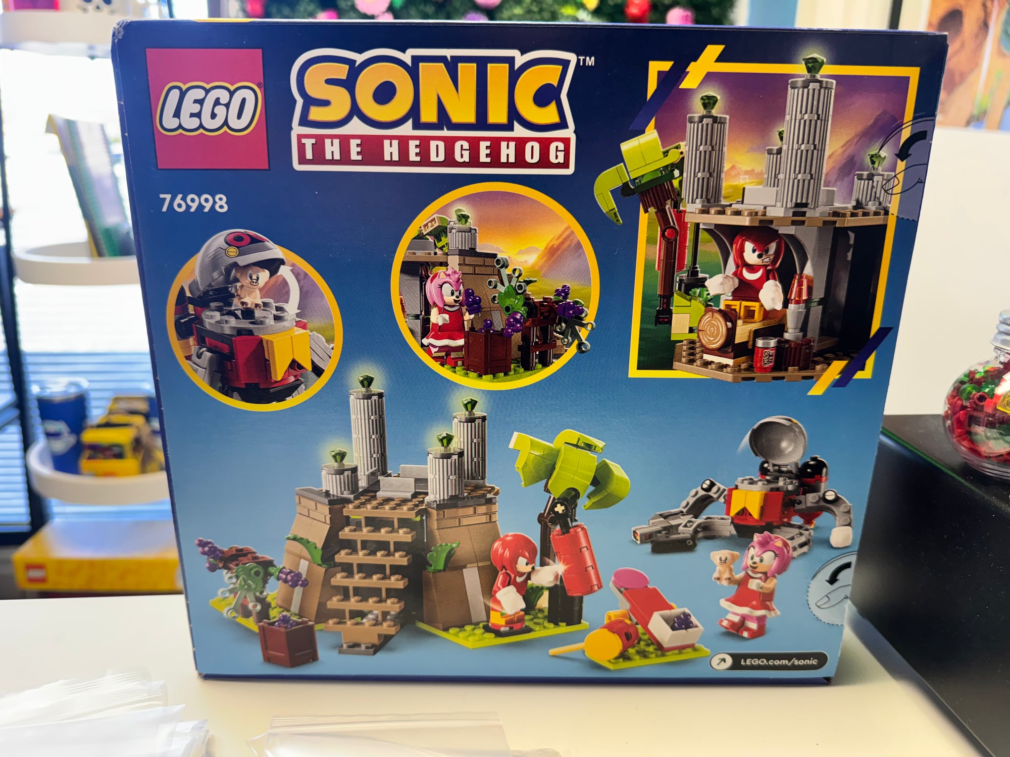 76998 Knuckles and The Master Emerald Shrine - Sealed