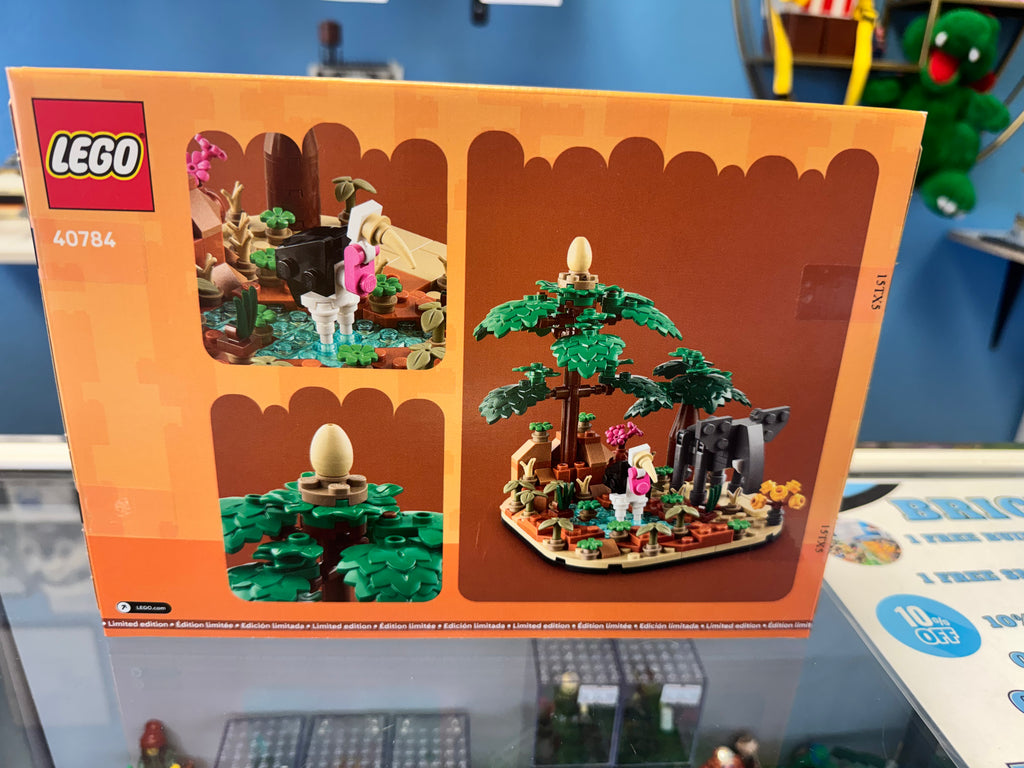 40784 African Savanna Diorama GWP - Sealed