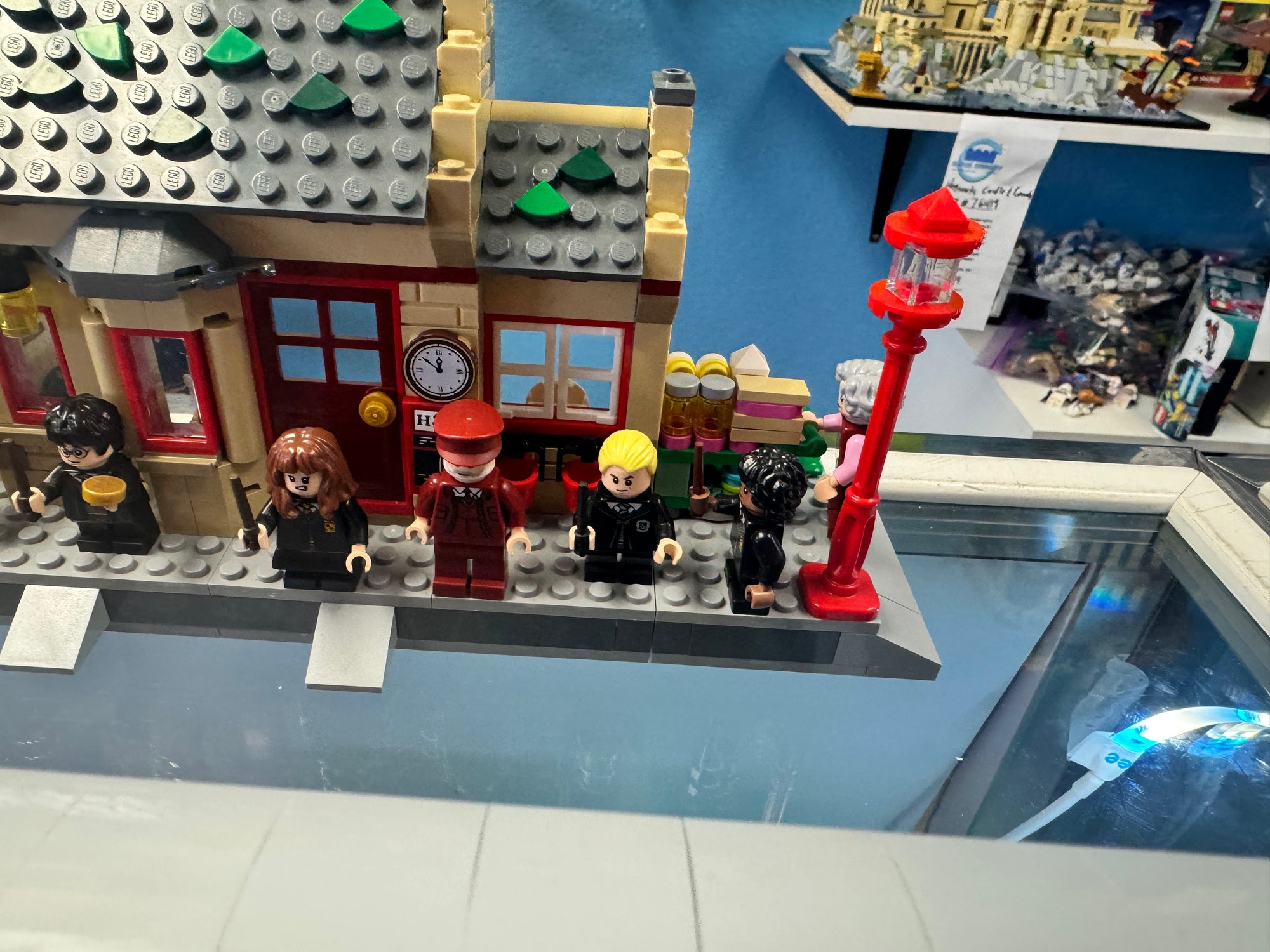 76423 Harry Potter Hogsmeade Station - Used