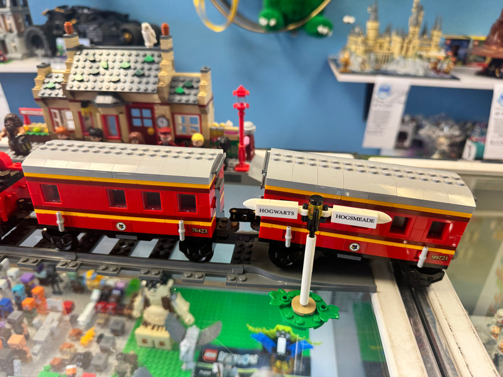 76423 Harry Potter Hogsmeade Station - Used