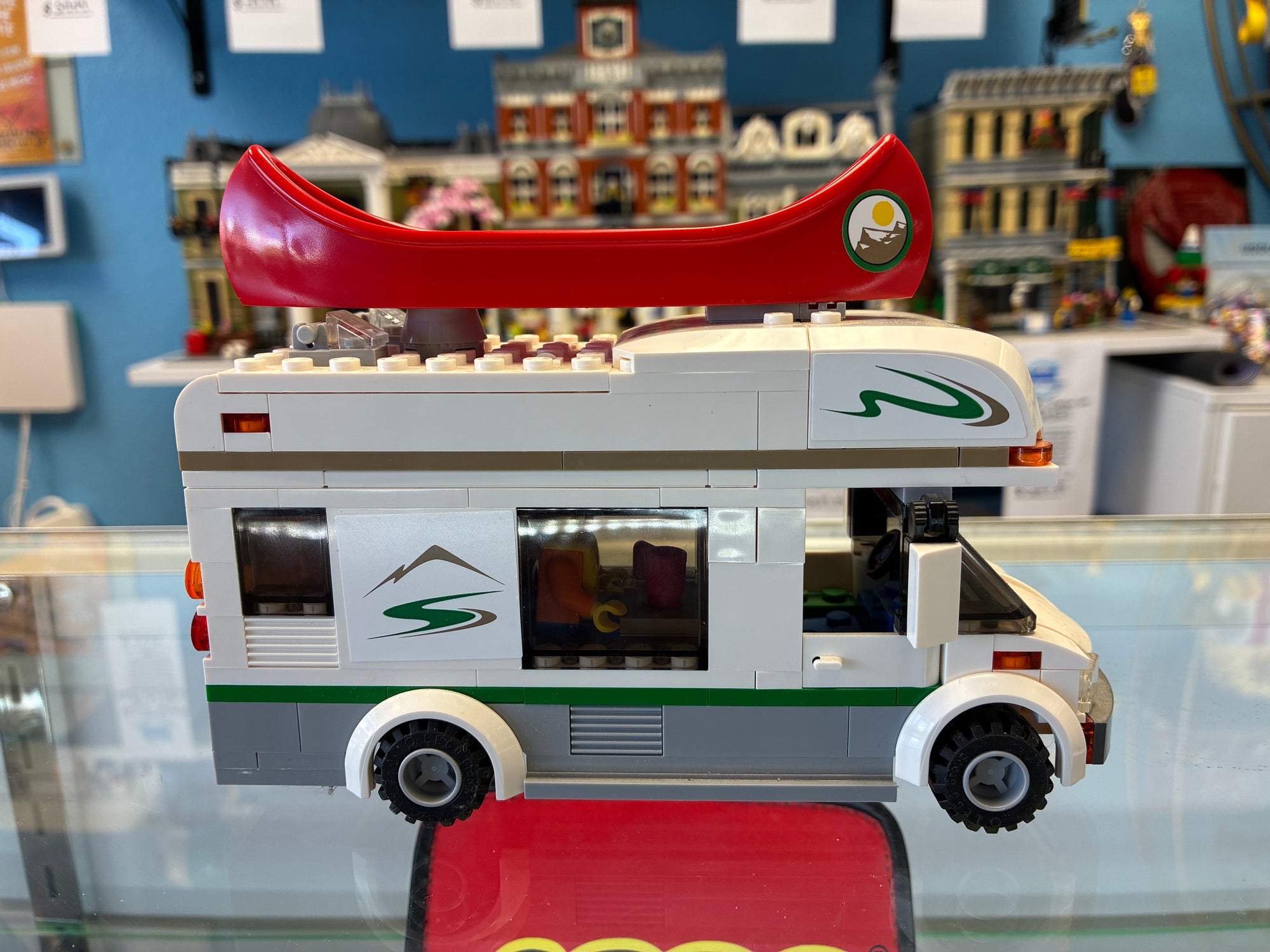 60057 City Camper Van *MISSING 1 FIG* - Used