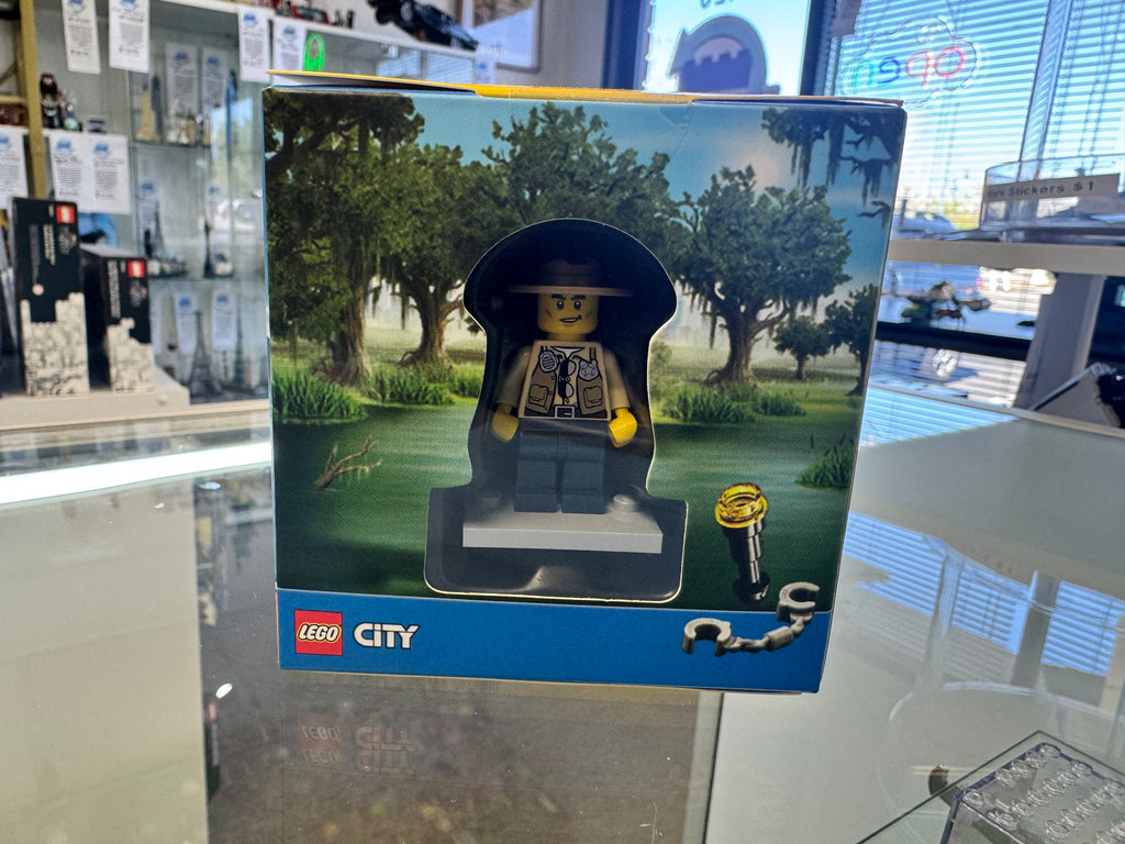 5004076 2015 Target Exclusive Lloyd DX cube - Sealed