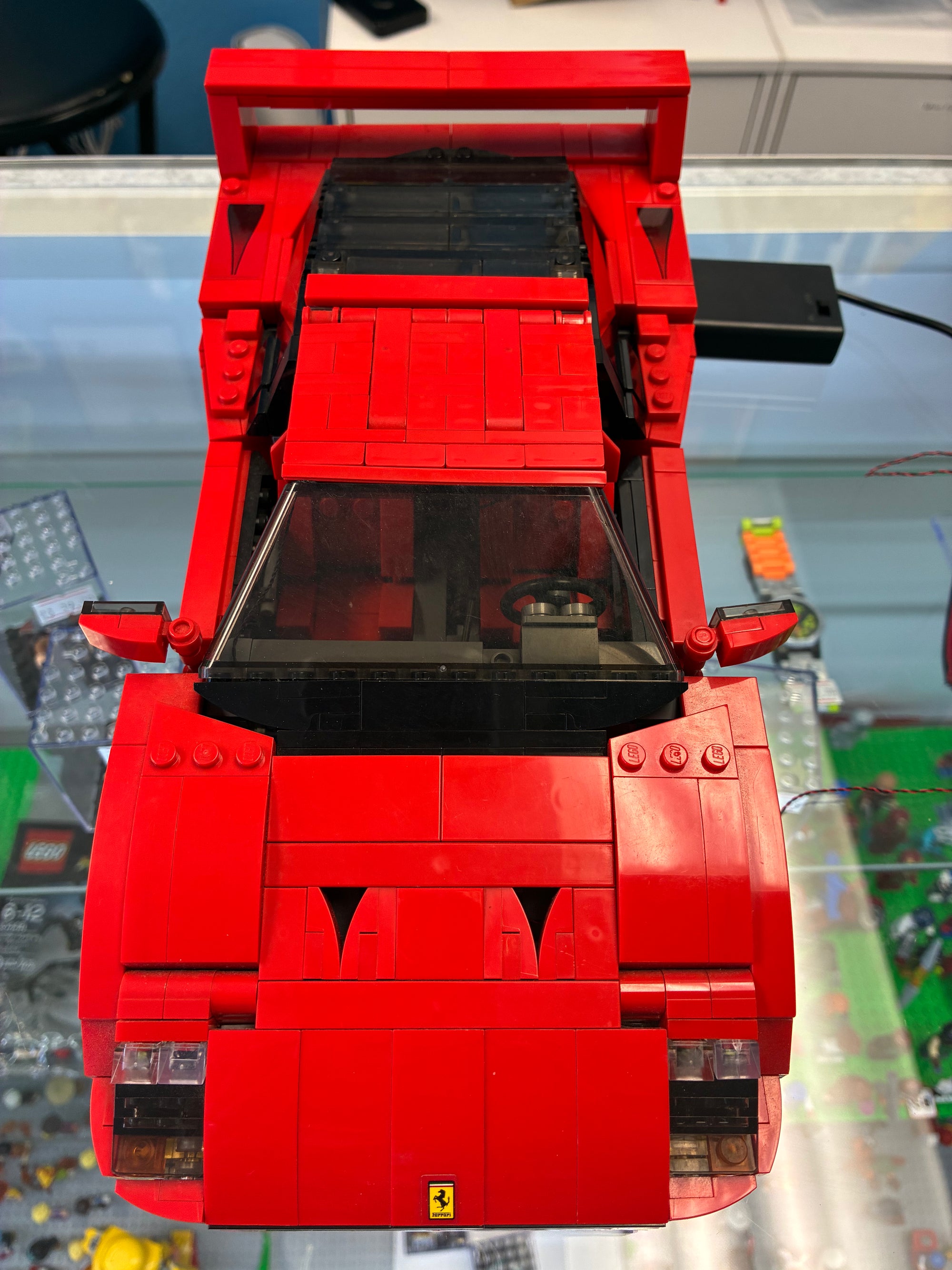 10248 Ferrari F40 *WITH LIGHT KIT* - Used