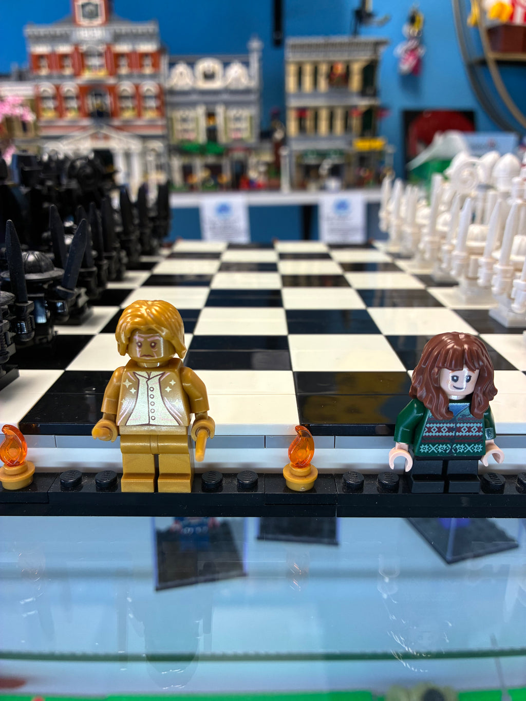 76392 Harry Potter Hogwarts Wizard’s Chess *MISSING 2 FIGS* - Used