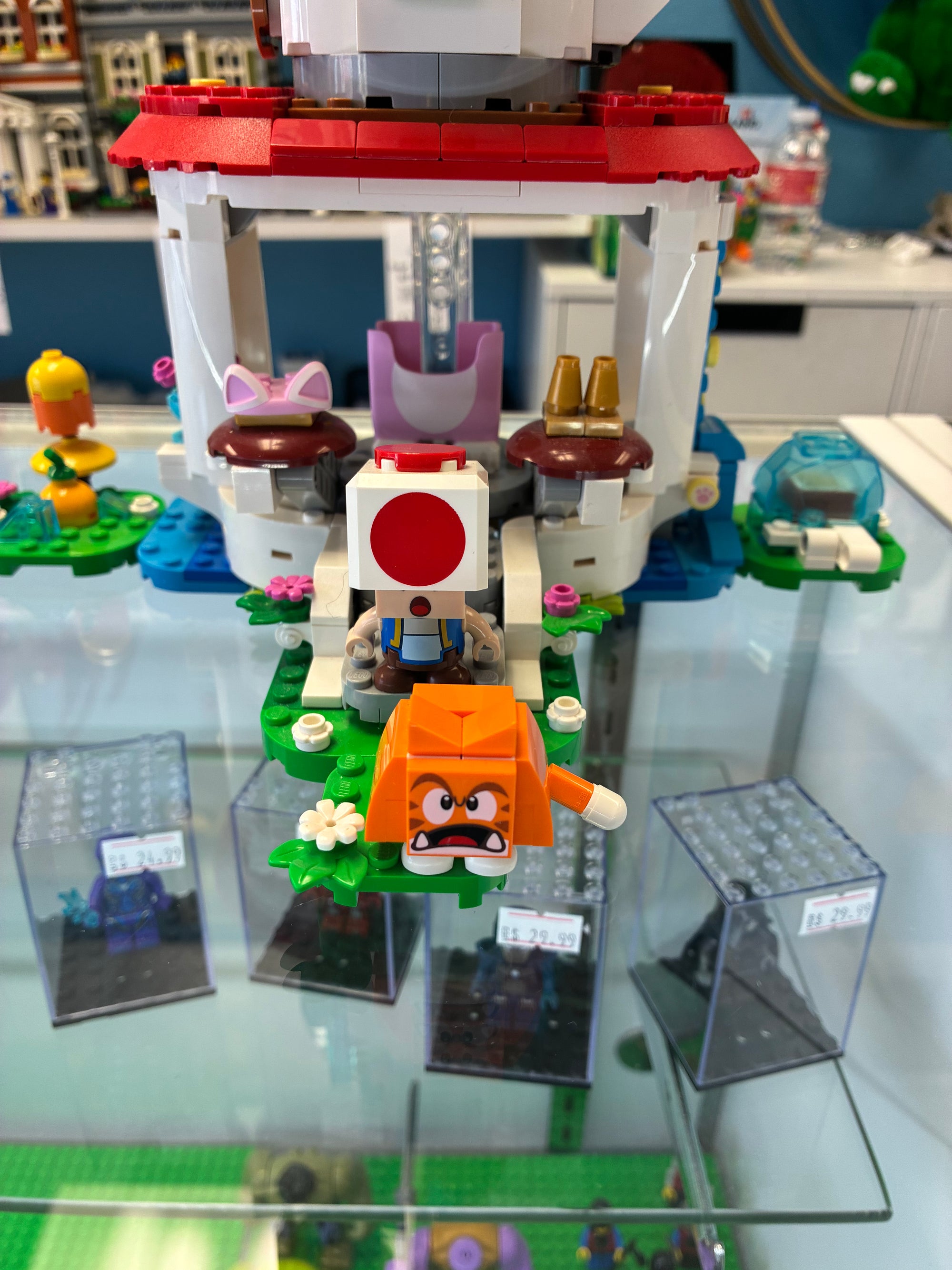 71407 Super Mario Cat Peach Suit & Frozen Tower *MISSING GLOVES* - Used