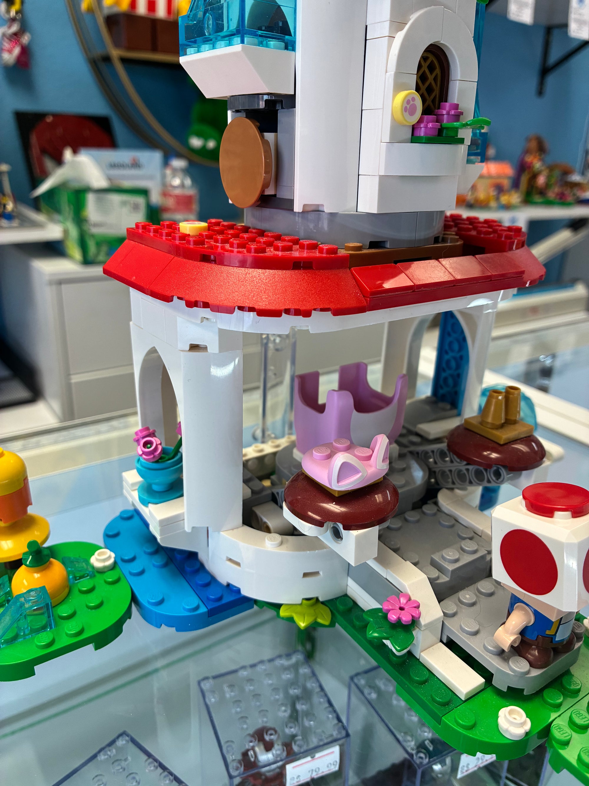 71407 Super Mario Cat Peach Suit & Frozen Tower *MISSING GLOVES* - Used