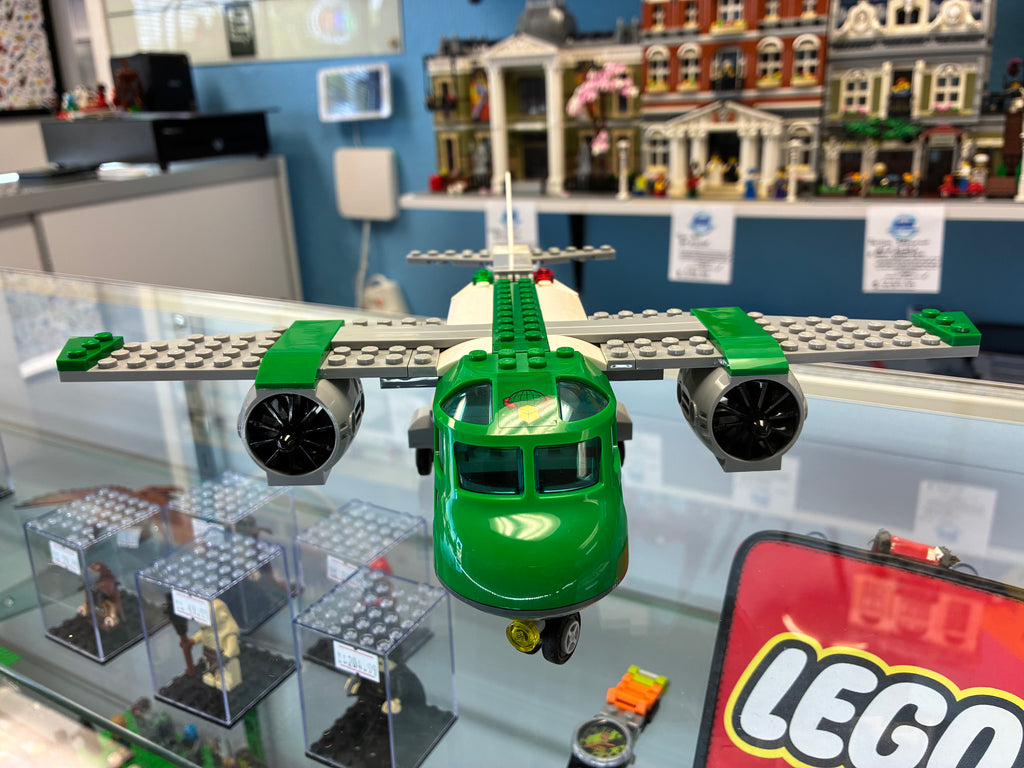 60101 City Airport Cargo Plane *MISSING SIDE BUILD* - Used