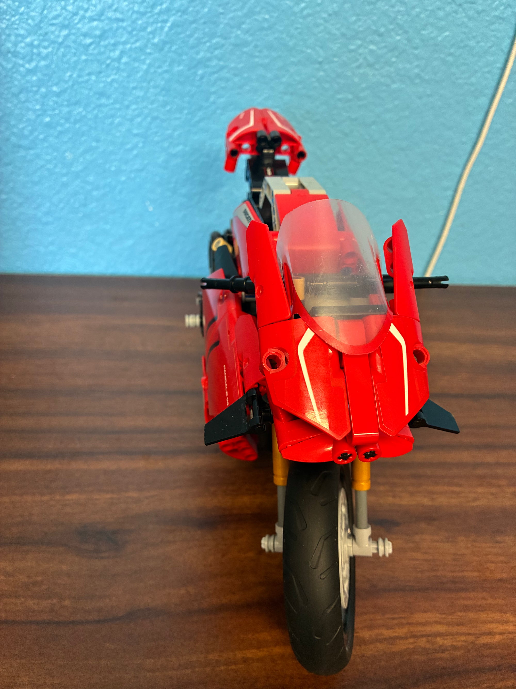 42107 Technic Ducati Panigale V4 R - Used