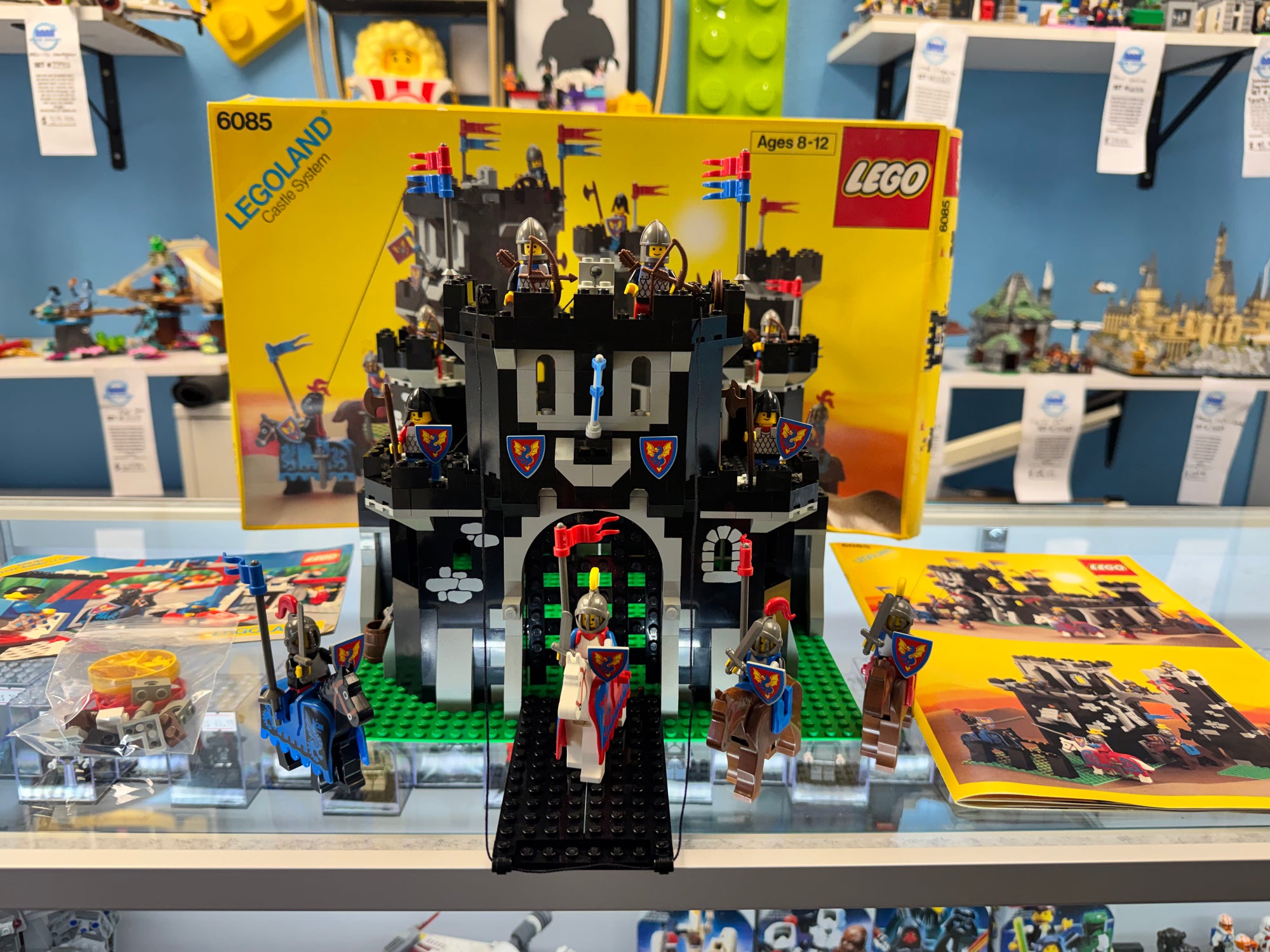 6085 Black Monarchs Castle - Used