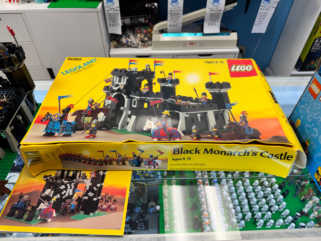 6085 Black Monarchs Castle - Used