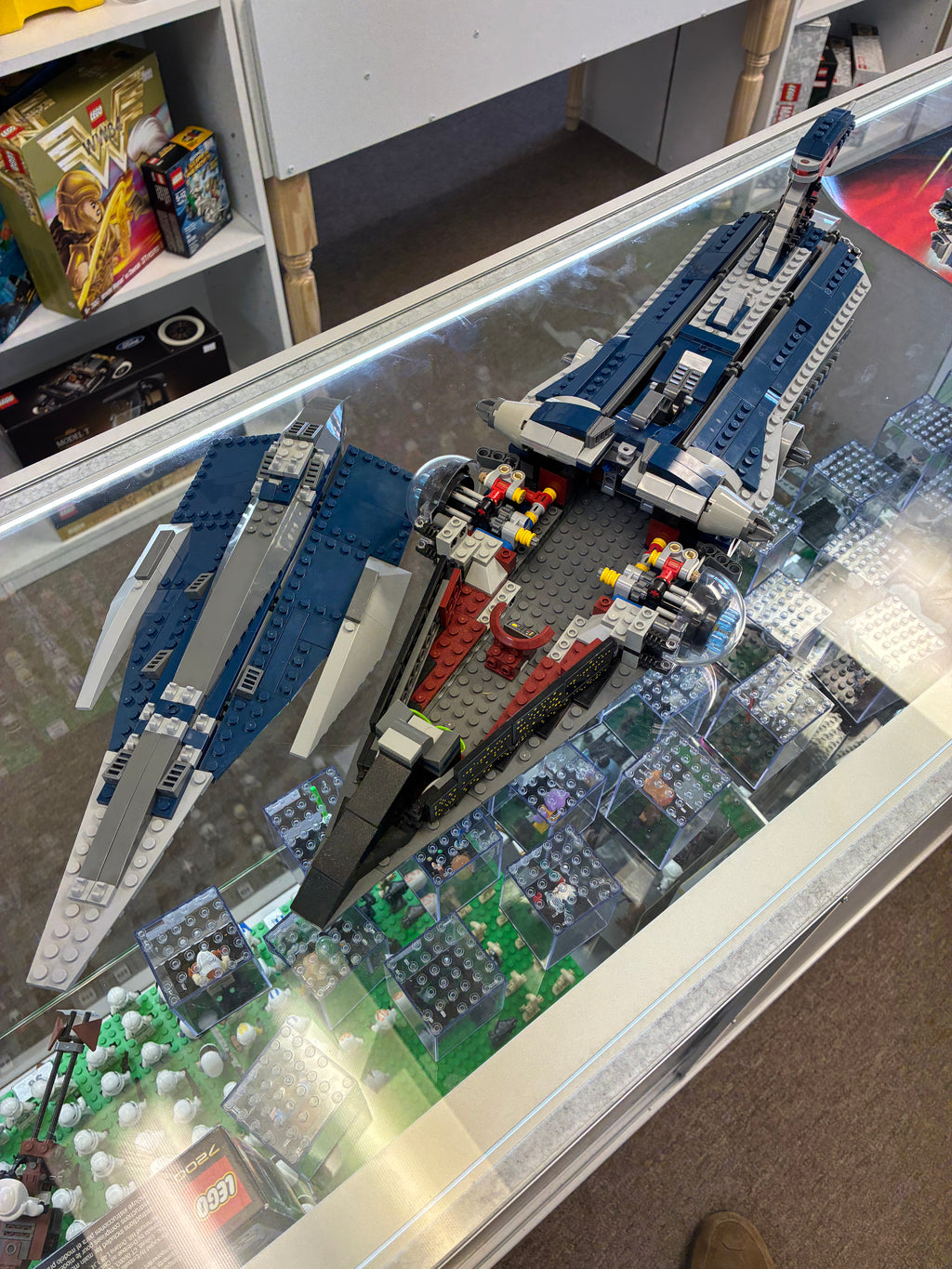 9515 Star Wars: Malevolence - Used *NO FIGS*