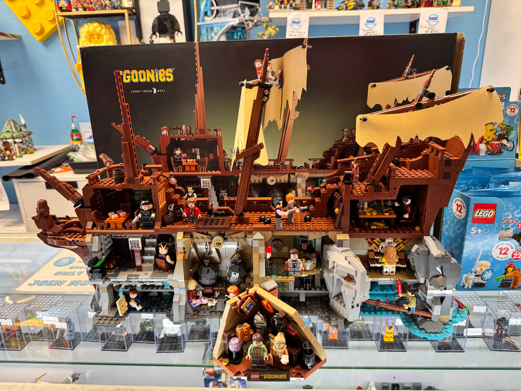 21363 The Goonies Pirate Ship plus 40773 Walshes Attic - Used