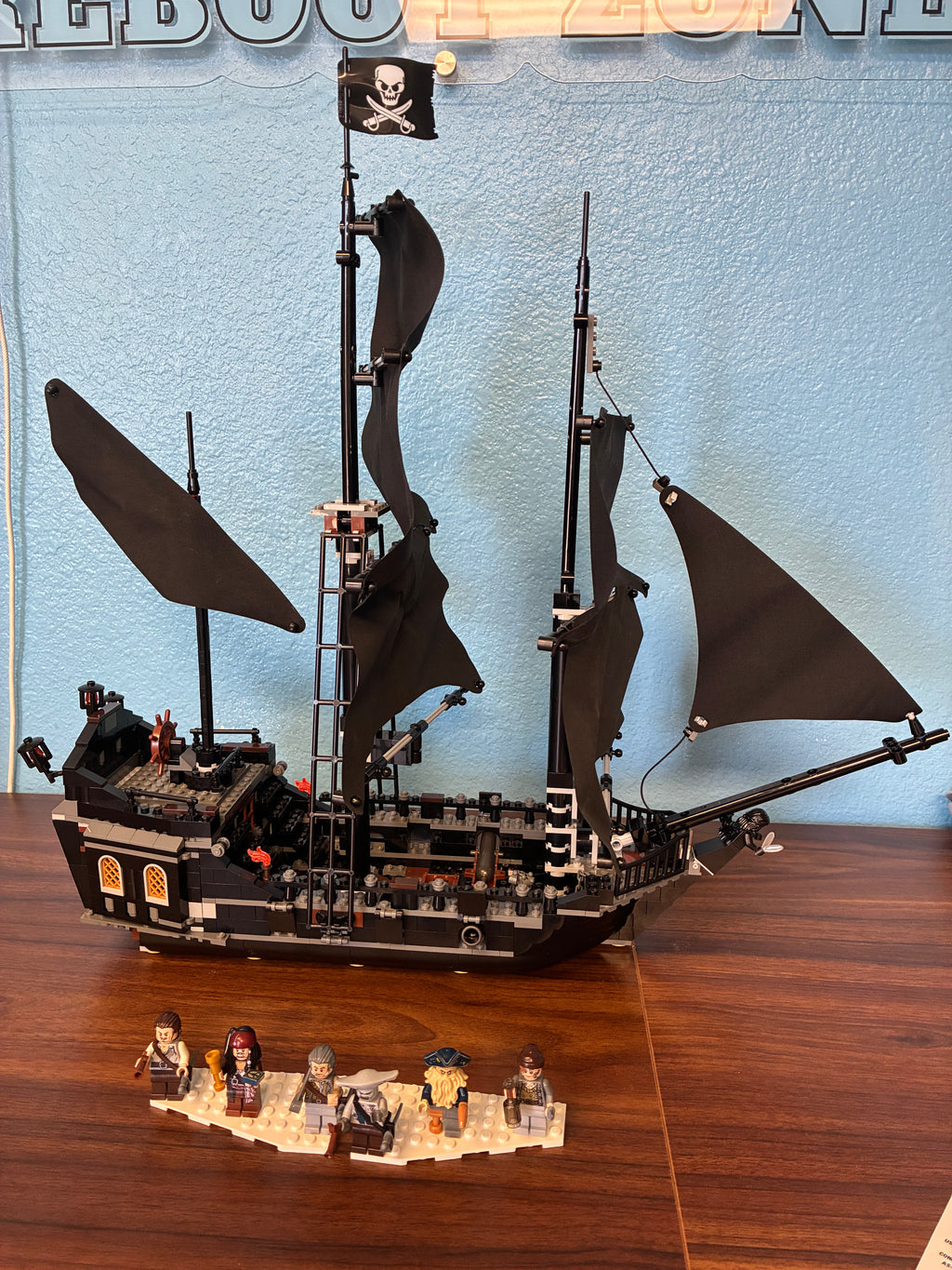 4184 Pirates of the Caribbean The Black Pearl - Used