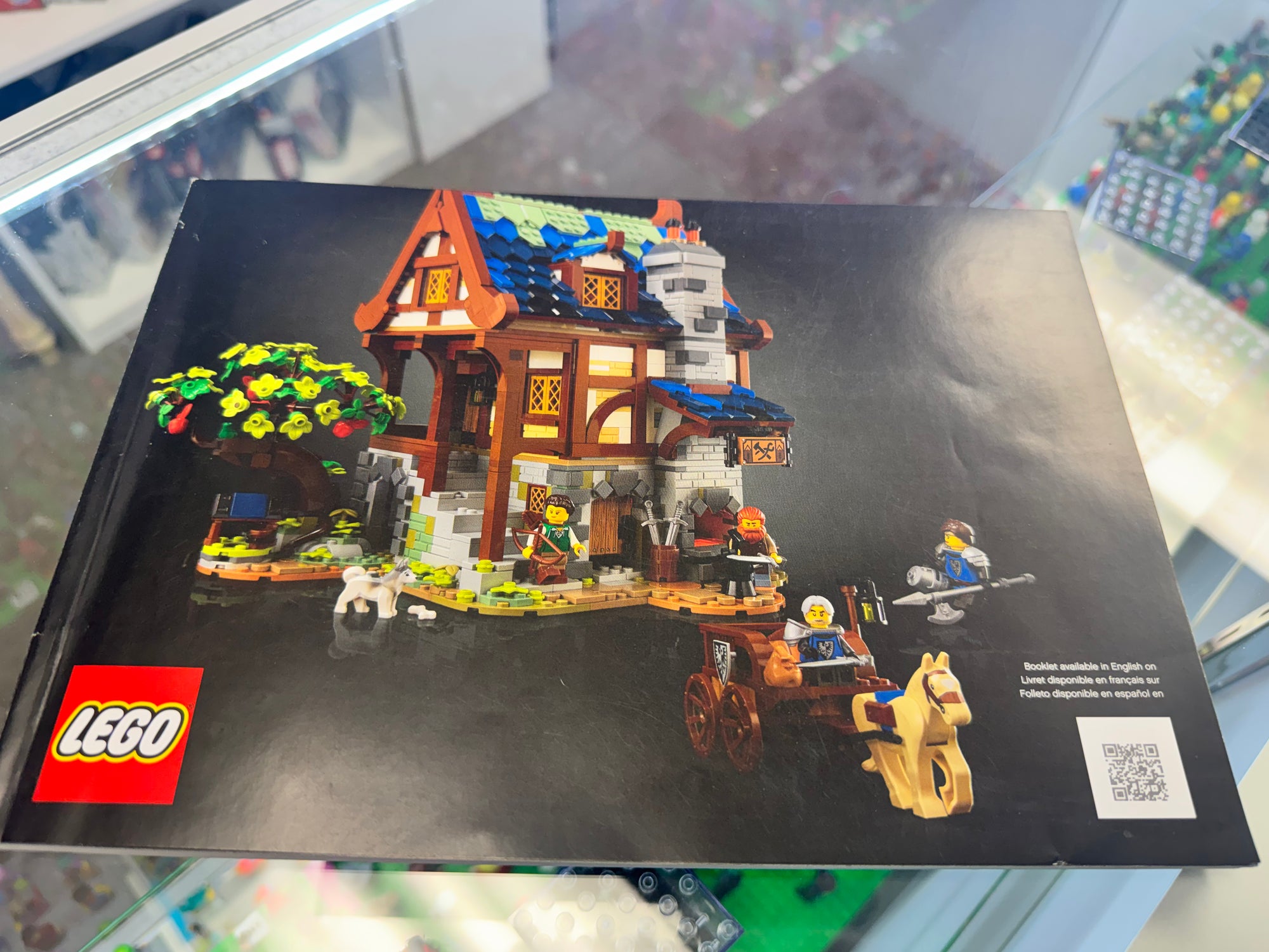 21325 Medieval Blacksmith *MISSING 1 fig* - Used