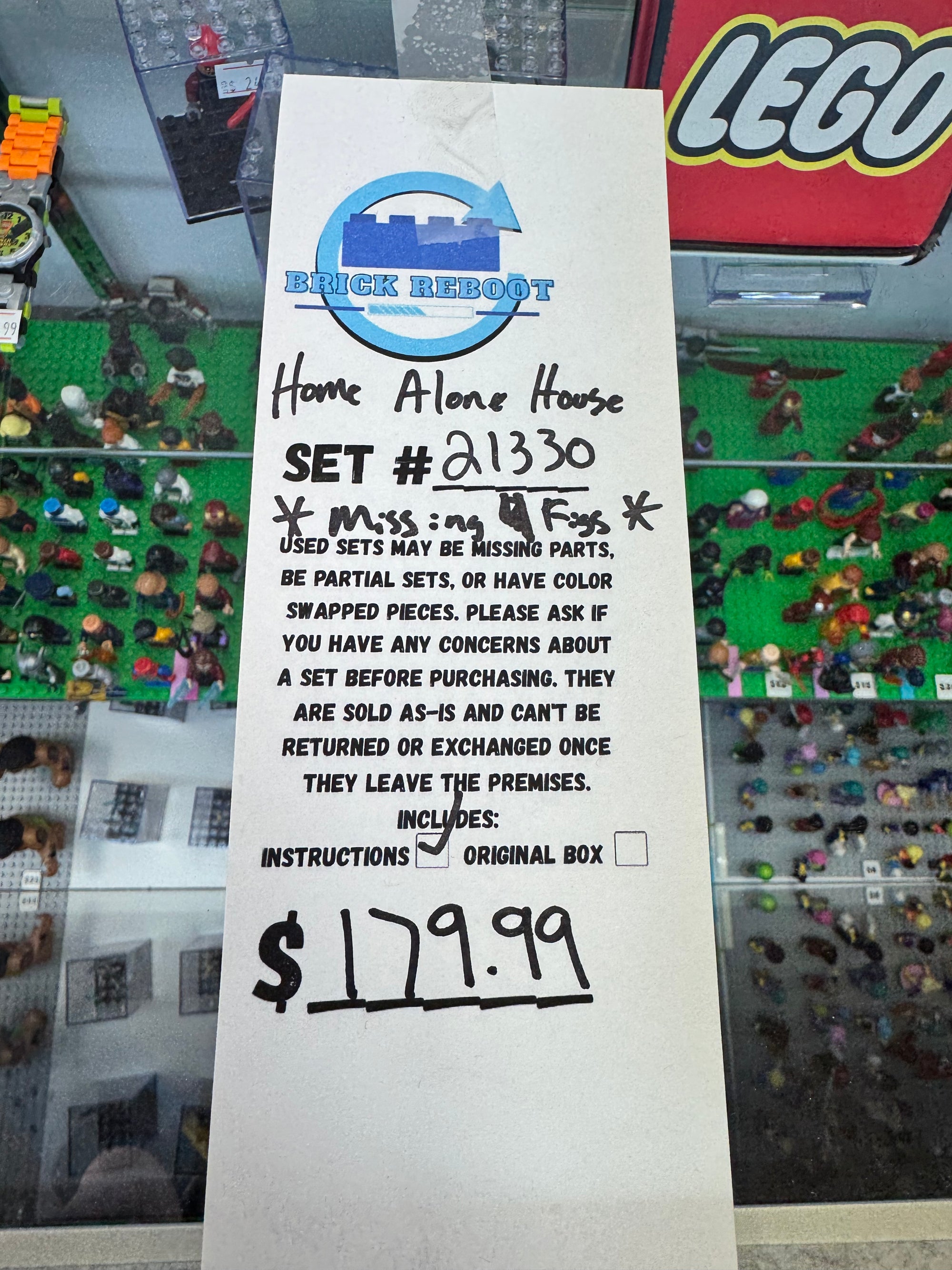 21330 Home Alone House *MISSING 4 Figs* - Used