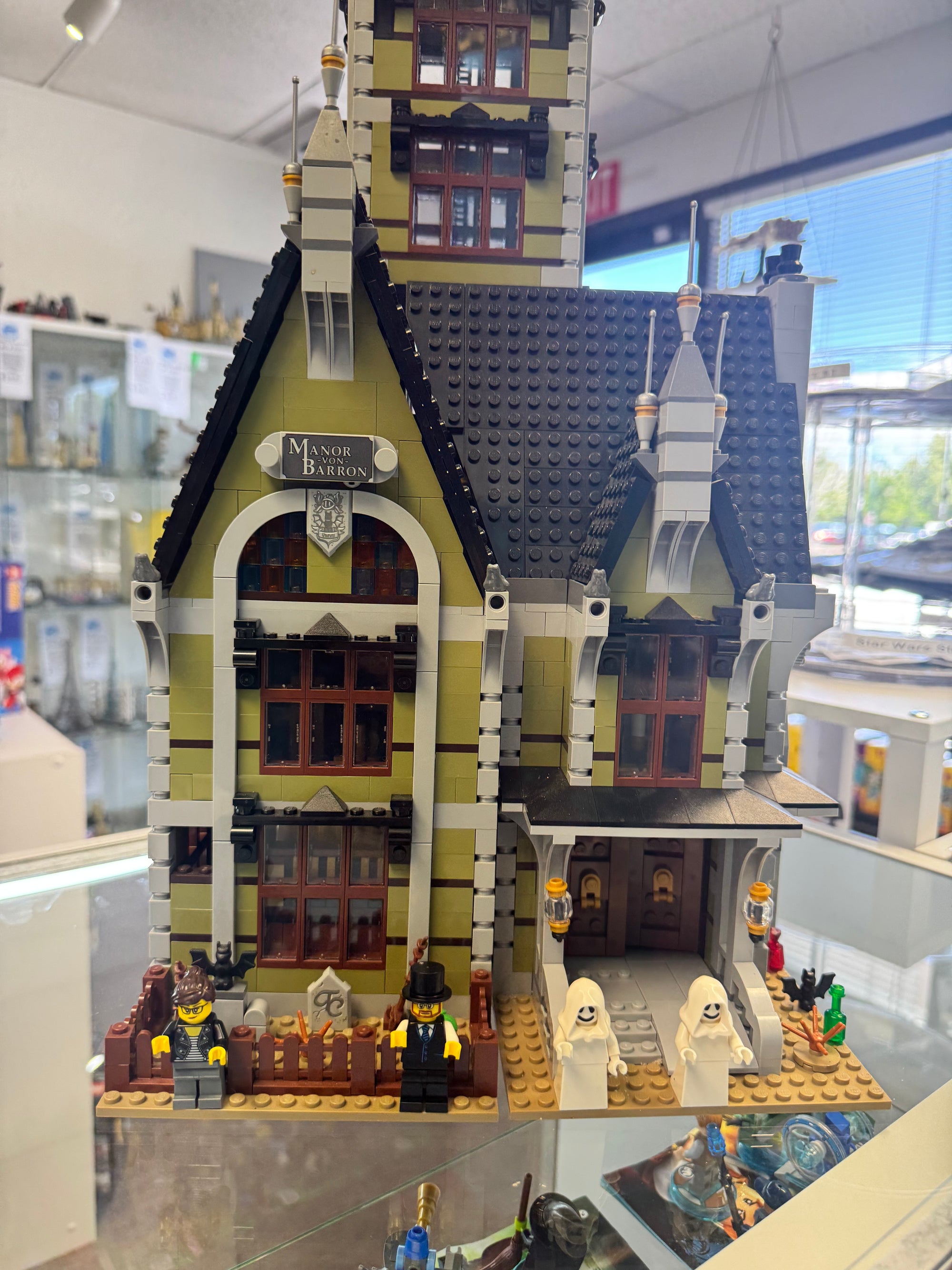 10273 Creator Haunted House *MISSING 4 Figs* - Used