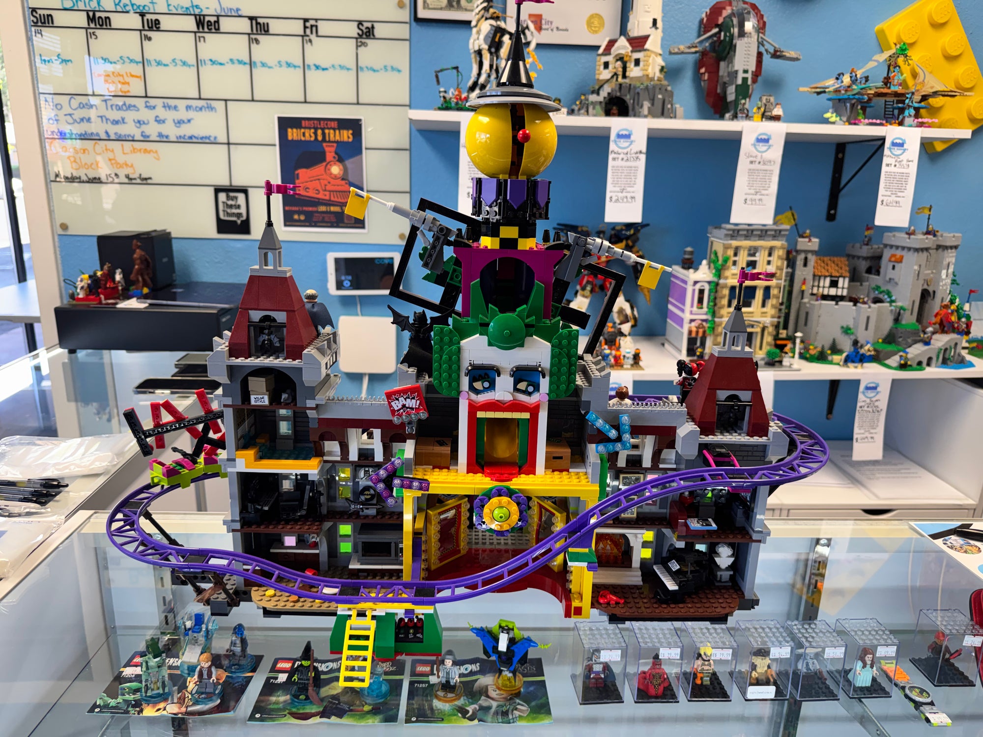 70922 The Joker Manor *MISSING 3 Figs* - Used