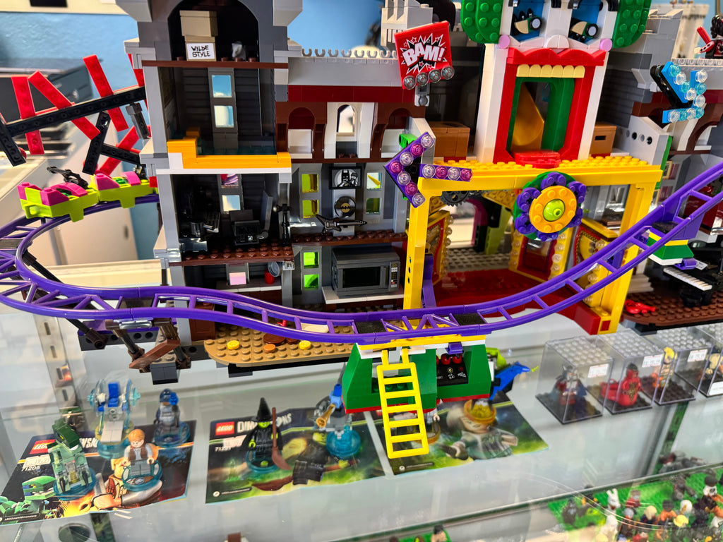 70922 The Joker Manor *MISSING 3 Figs* - Used