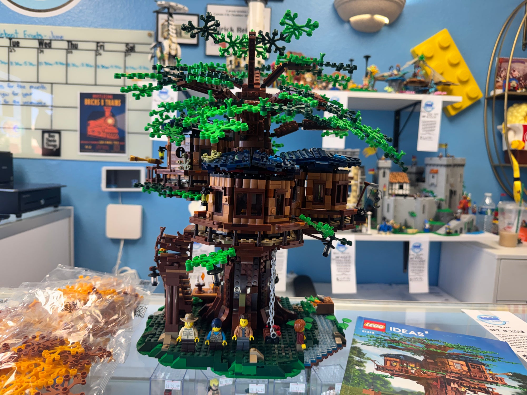 21318 Ideas Tree House - Used