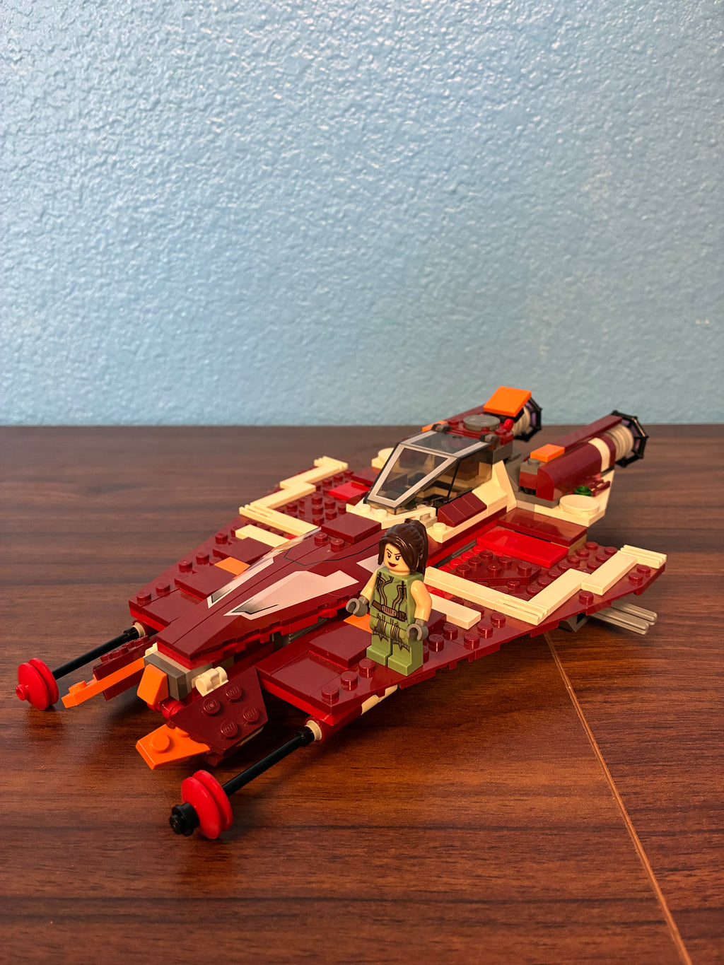 9497 Star Wars Republic Striker-Class Starfighter *MISSING 2 FIGS* - Used
