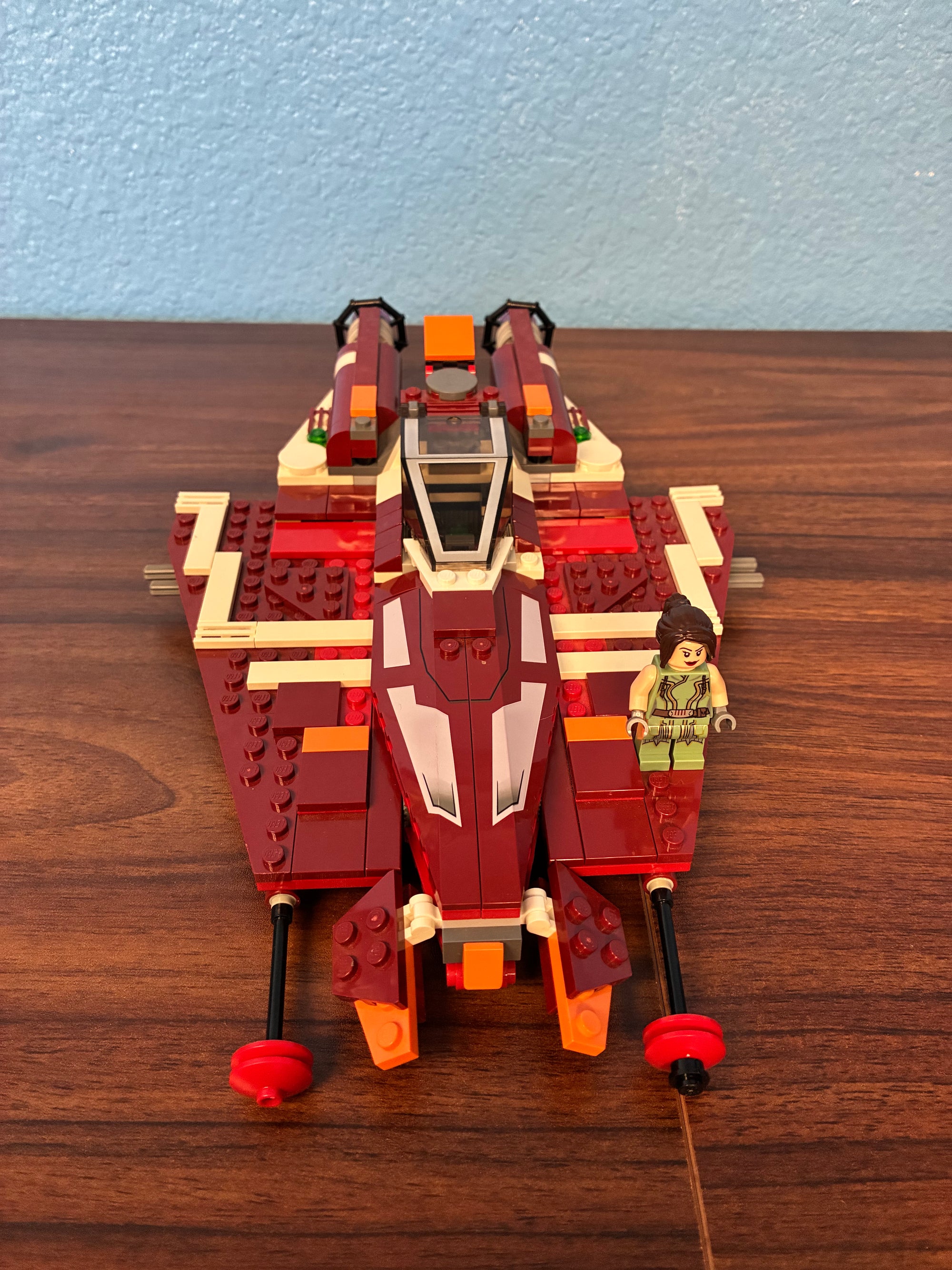 9497 Star Wars Republic Striker-Class Starfighter *MISSING 2 FIGS* - Used