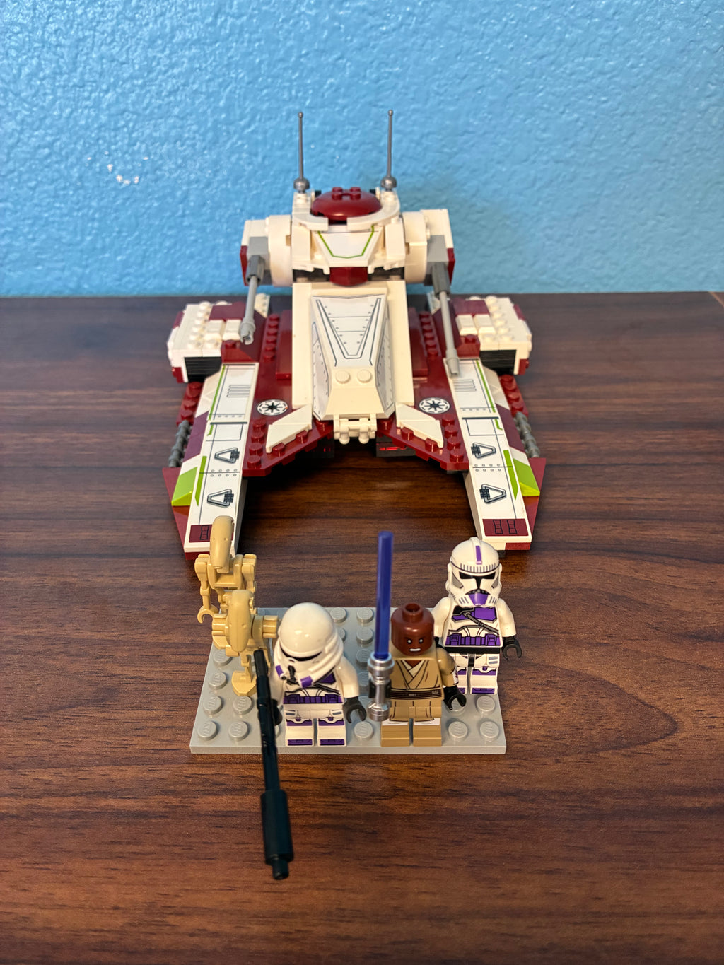 75342 Star Wars Republic Fighter Tank *MISSING 1 TROOPER* - Used