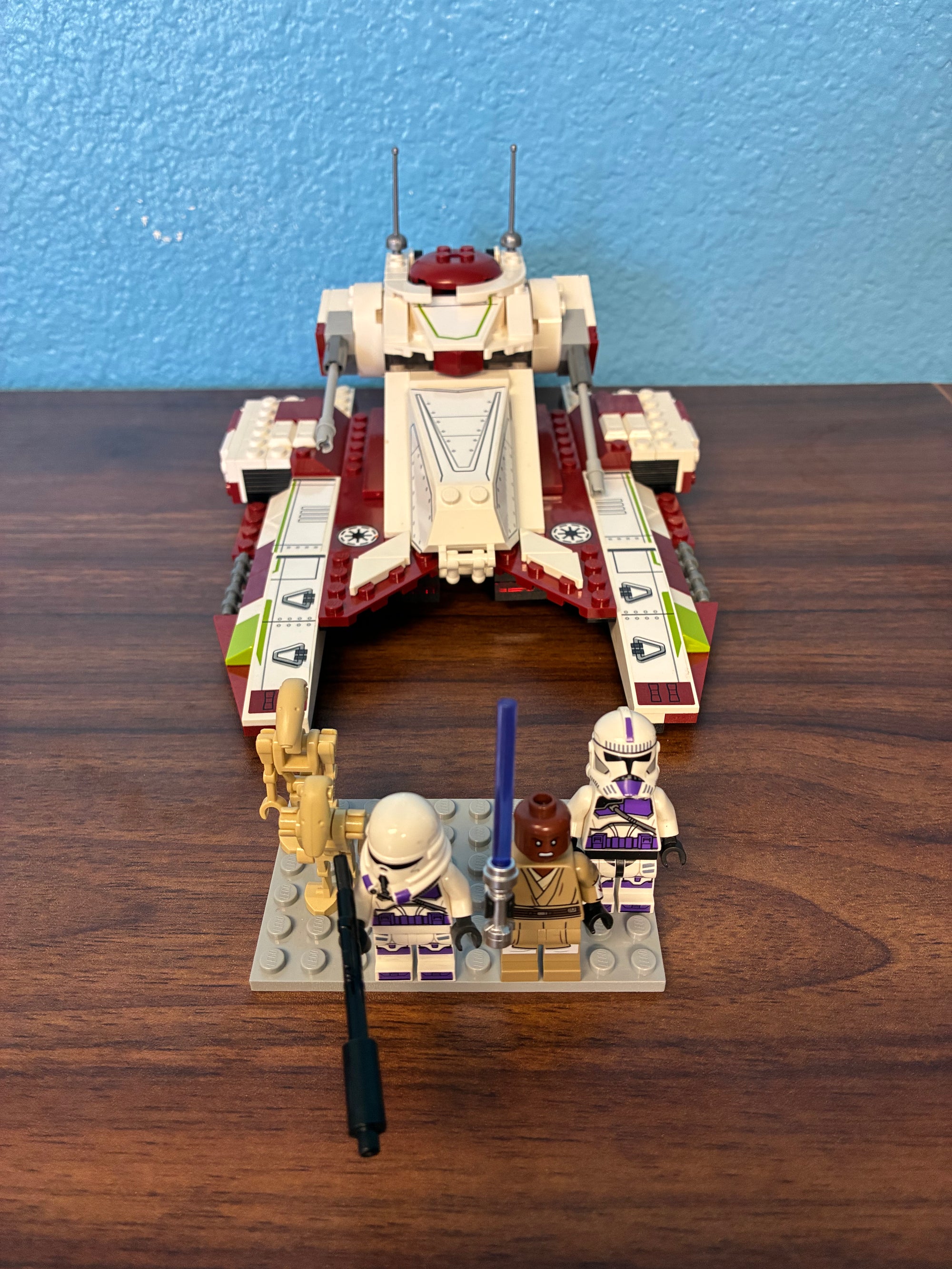 75342 Star Wars Republic Fighter Tank *MISSING 1 TROOPER* - Used