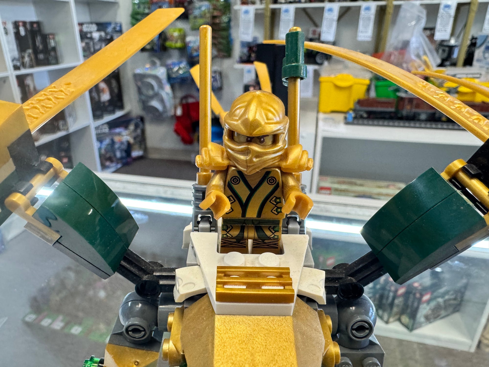 70503 The Golden Dragon *MISSING 1 FIG AND SIDE BUILD* - Used