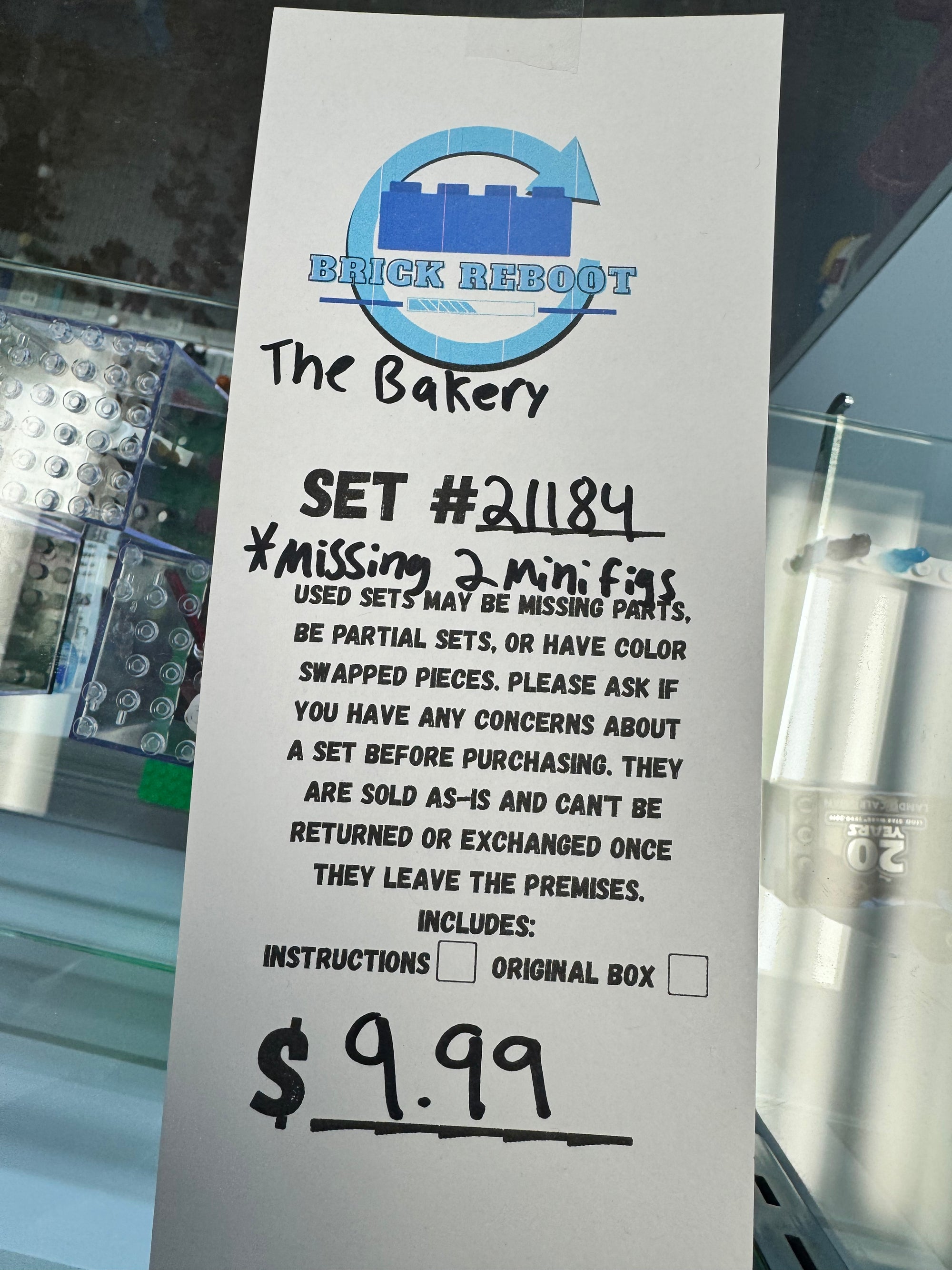 21184 The Bakery *MISSING TWO FIGS* - Used