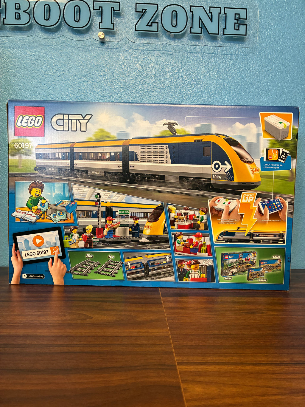 60197 City Passengers Train - Sealed