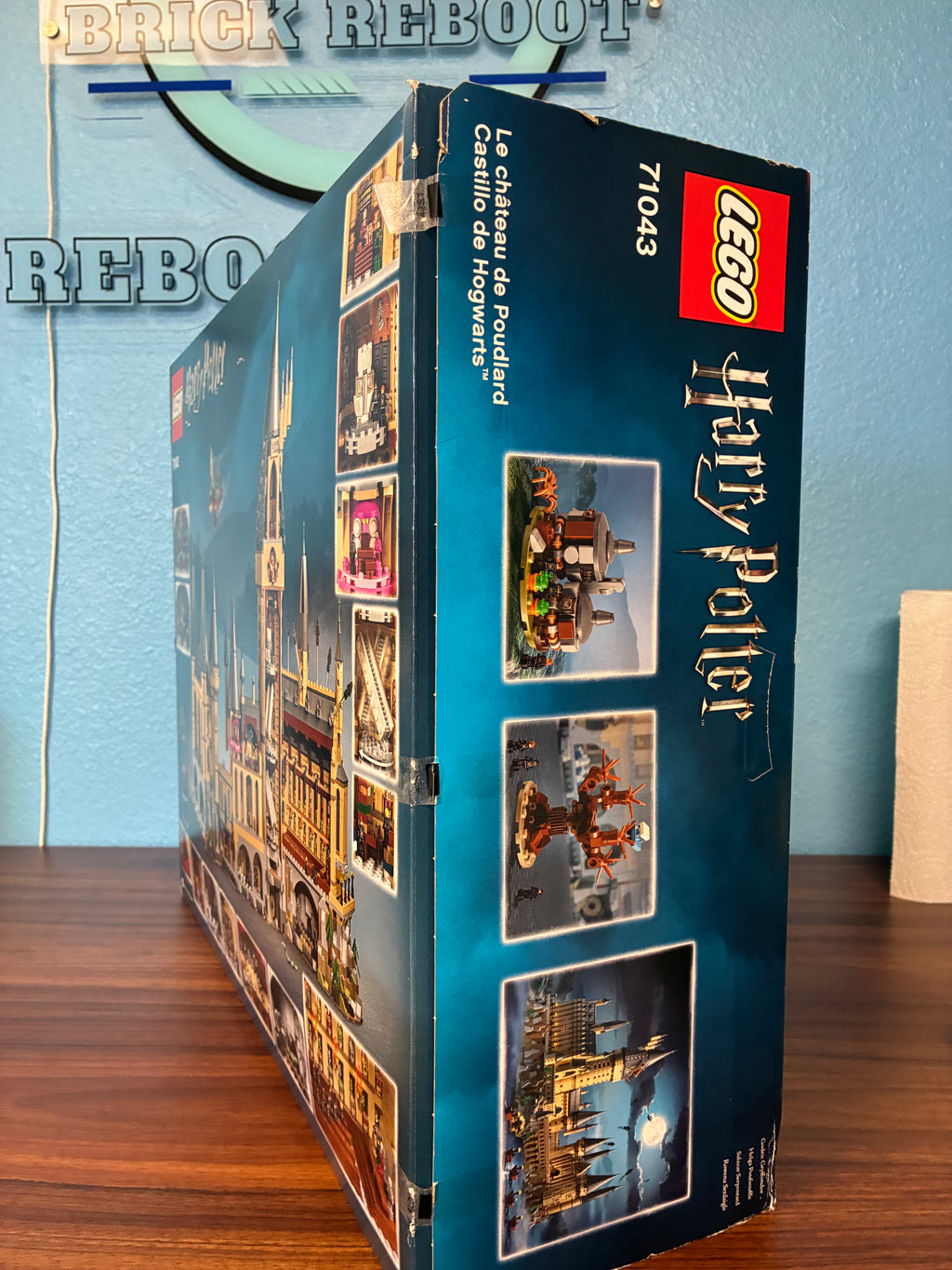 71043 Harry Potter Hogwarts Castle - Brand New *loose seal on  one side*