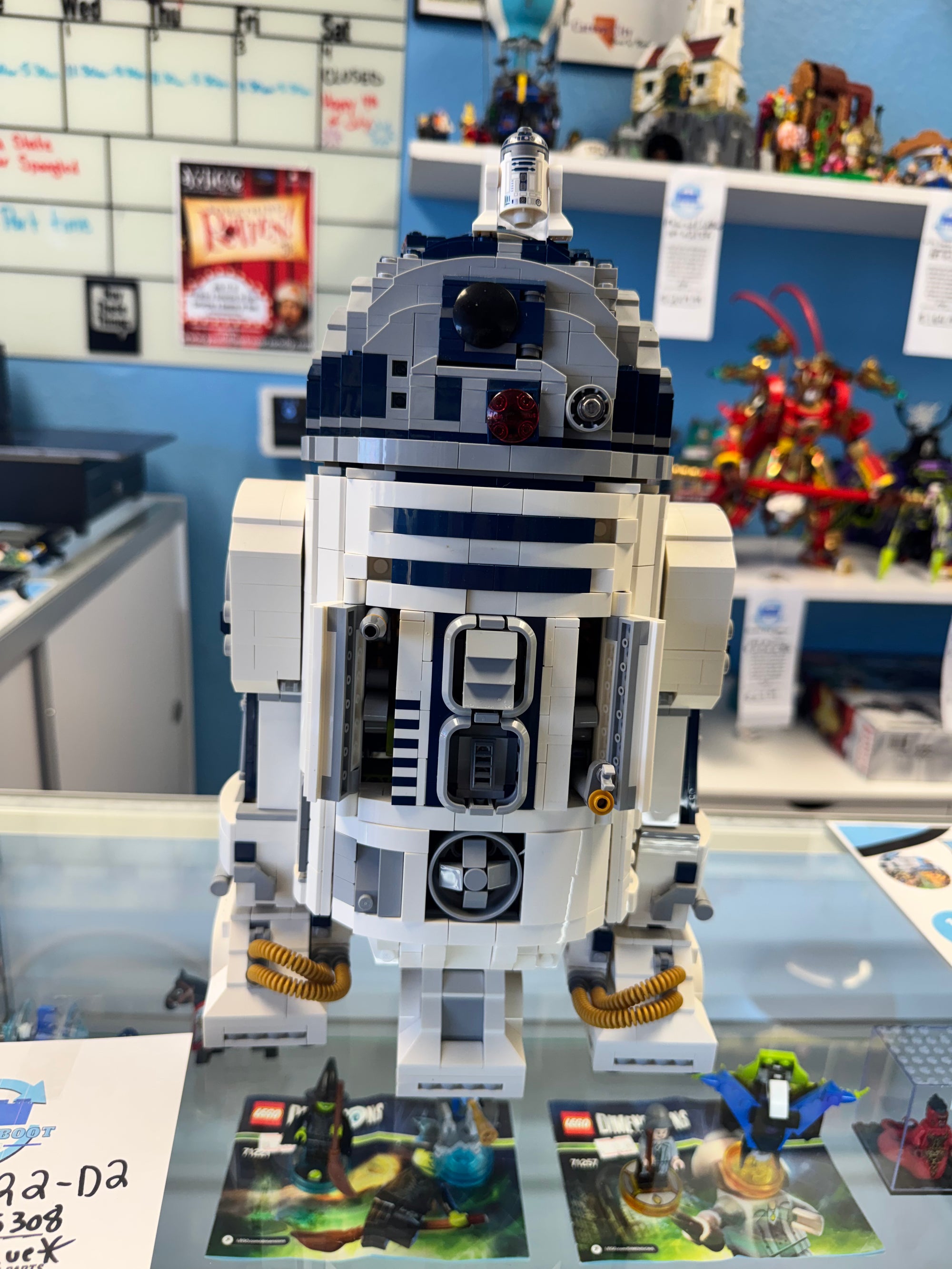 75308 UCS R2-D2 *NO PLAQUE* - Used