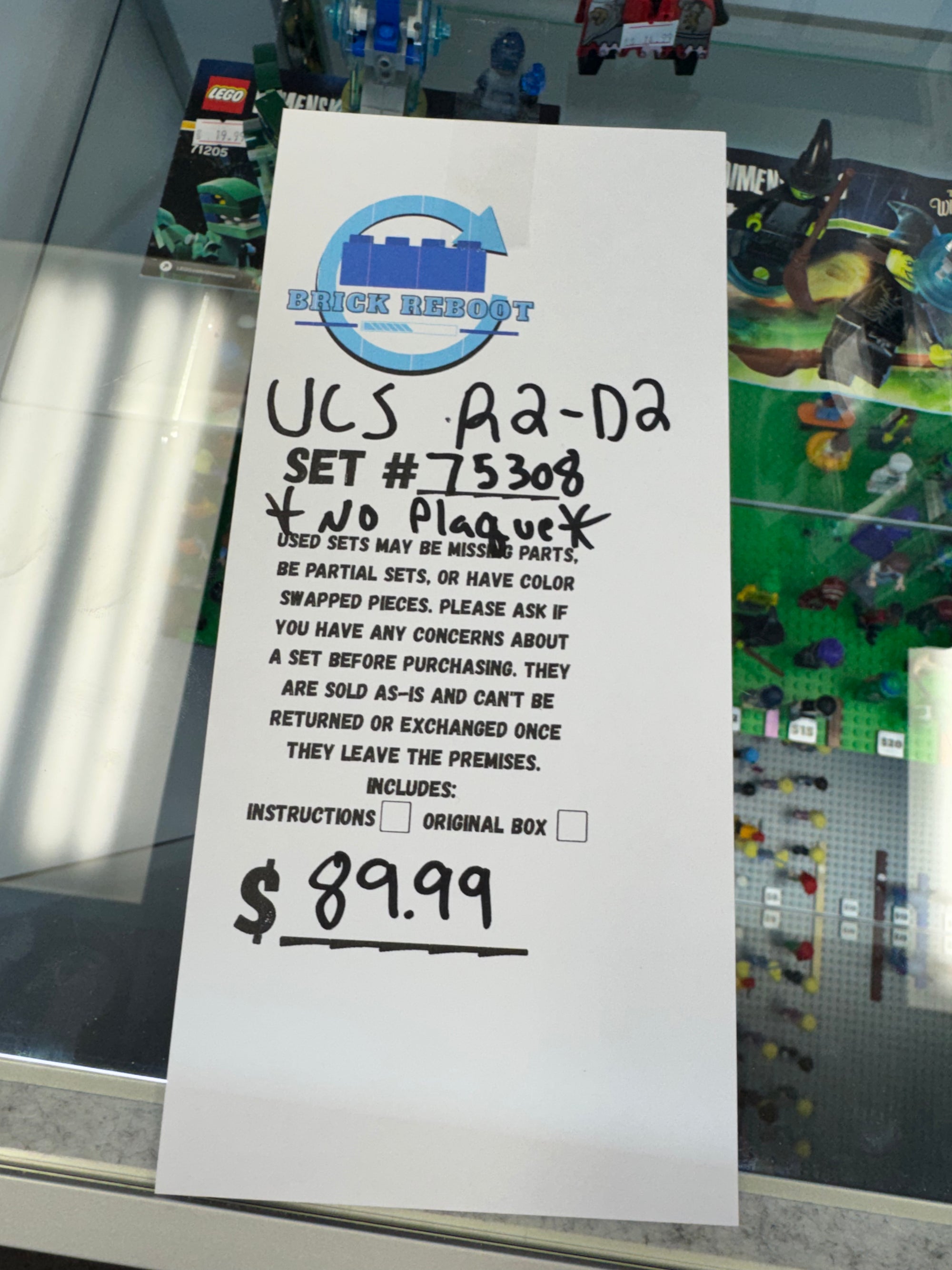 75308 UCS R2-D2 *NO PLAQUE* - Used