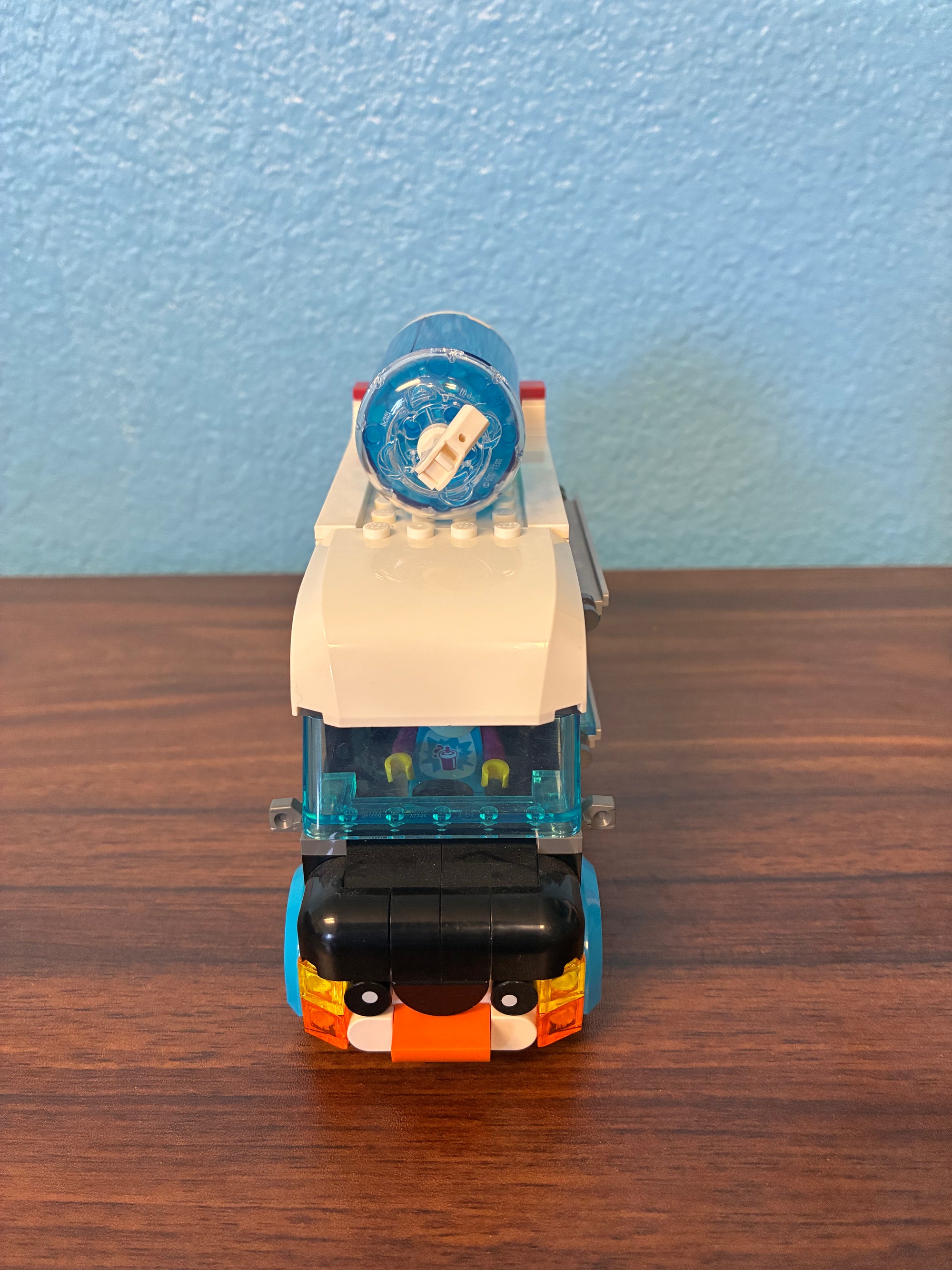 60384 City Penguin Slushy Van - Used
